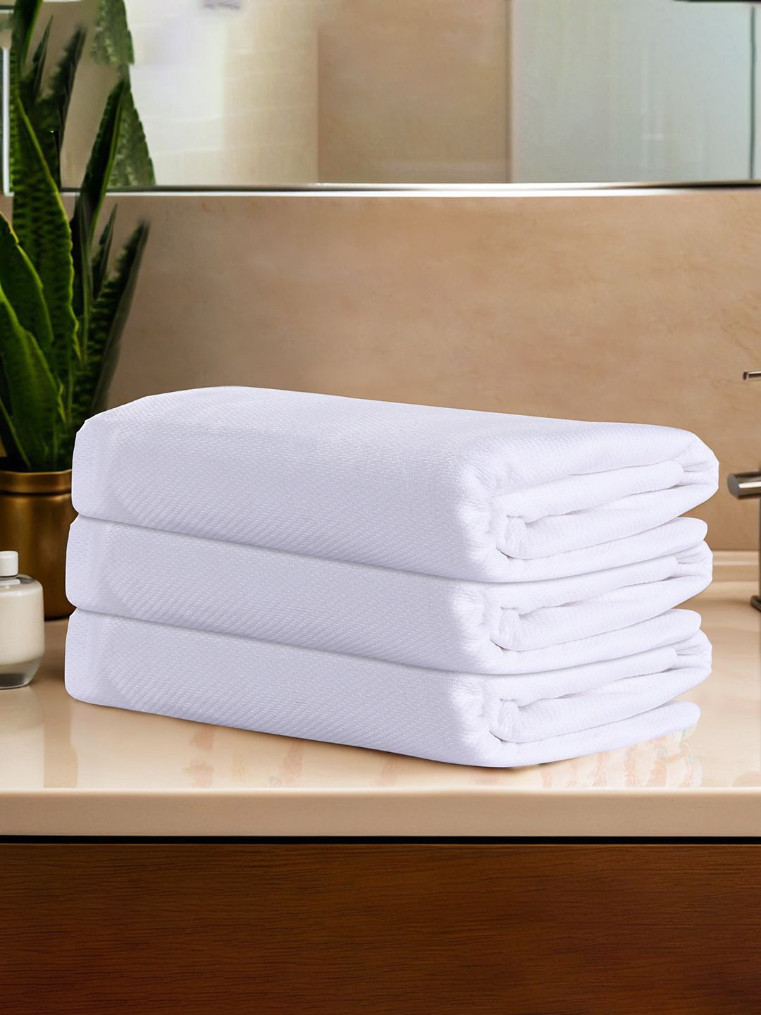 

Kuber Industries White 3 Pieces 260 GSM Cotton Bath Towels