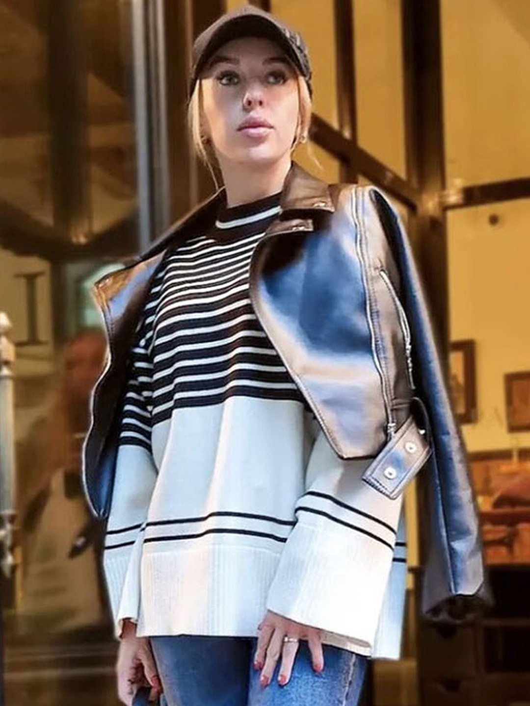 

LULU & SKY Women Striped Pullover Sweaters, Off white