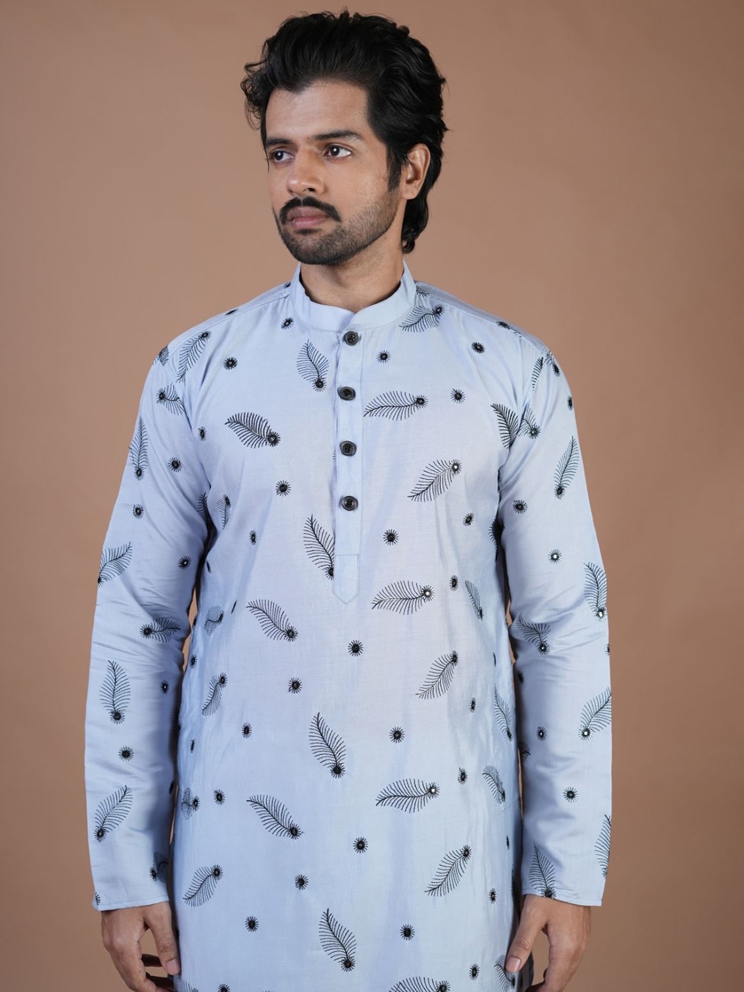 

ARYA Mandarin Collar Ethnic Motifs Embroidered Cotton Straight Kurta, Blue