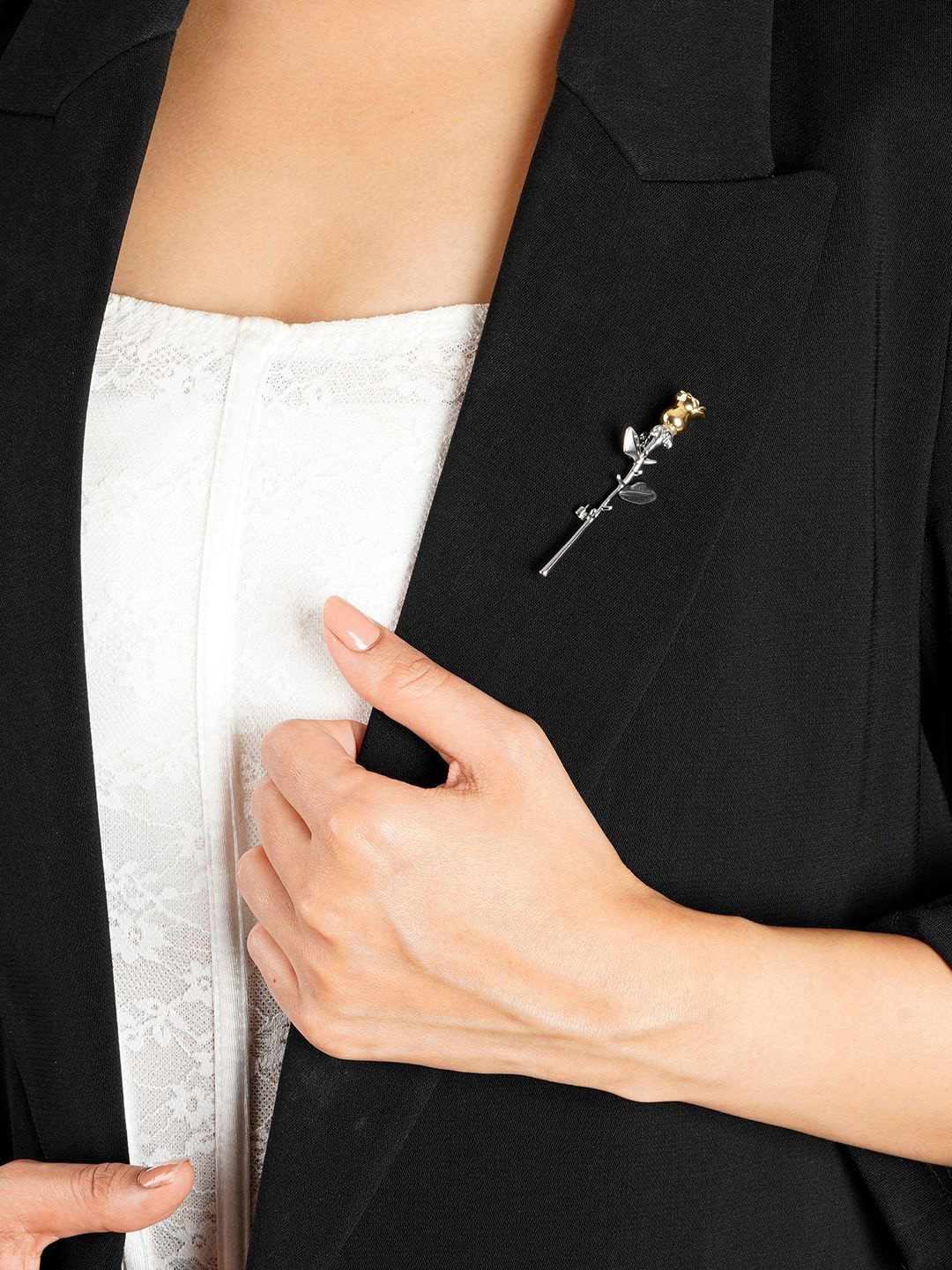 

JOKER & WITCH Wilting Statement Brooch, Gold