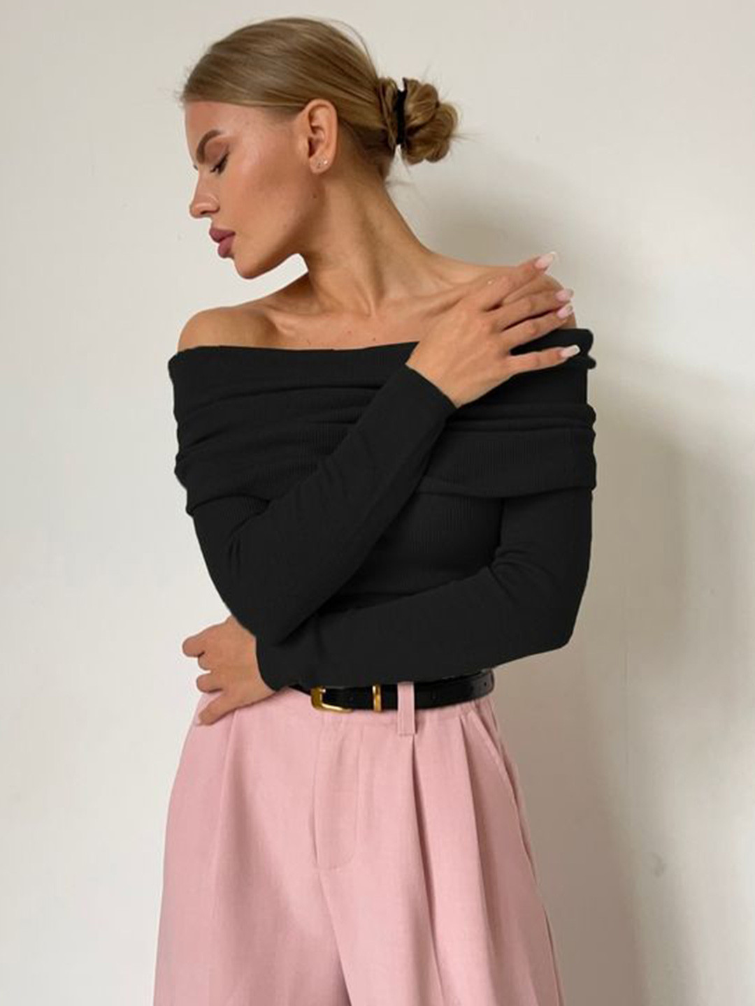 

LULU & SKY Women Off-Shoulder Long Sleeves Bardot Top, Black