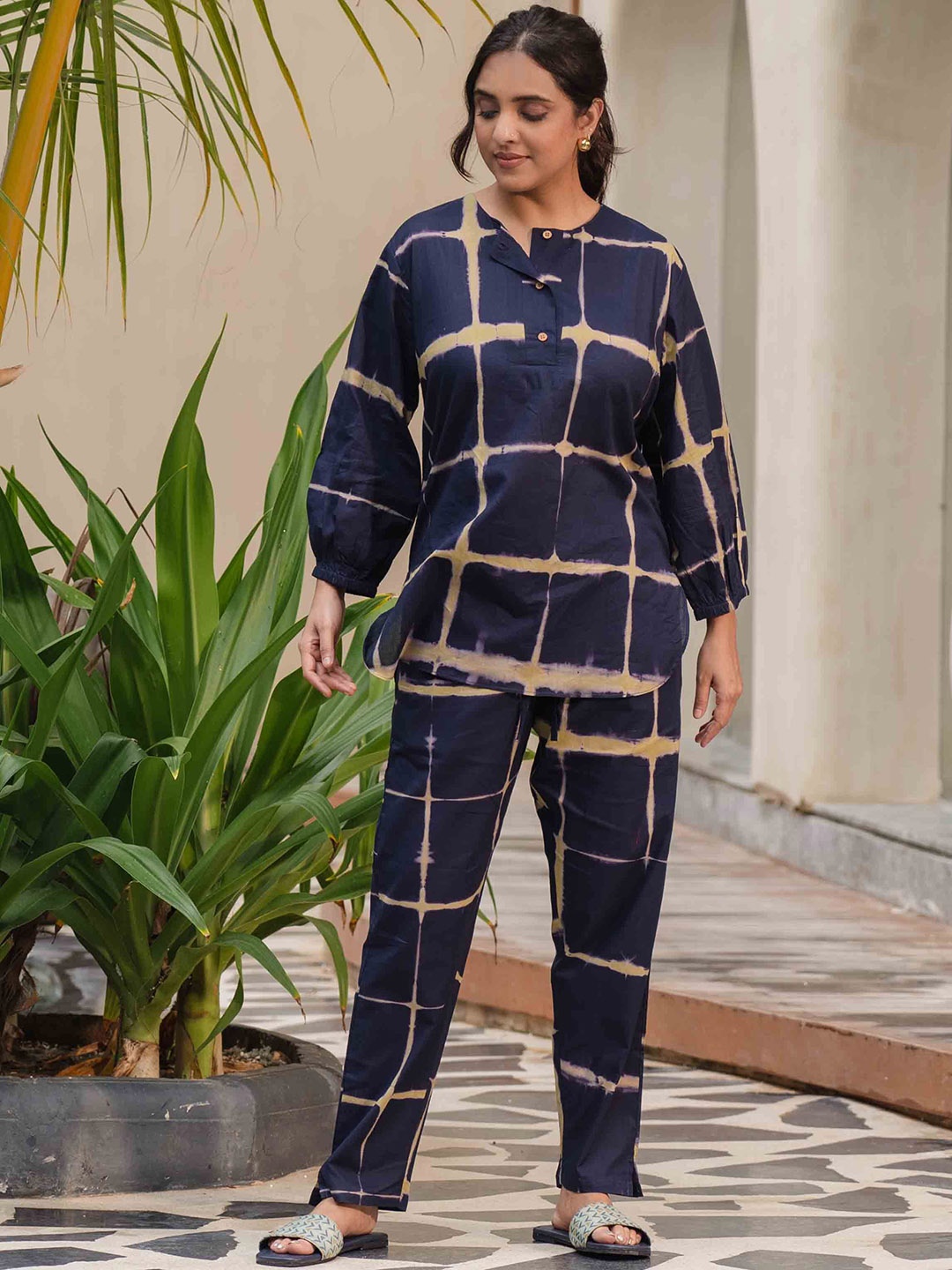 

Zeyo Checked Round Neck Long Sleeves Top With Trouser, Navy blue