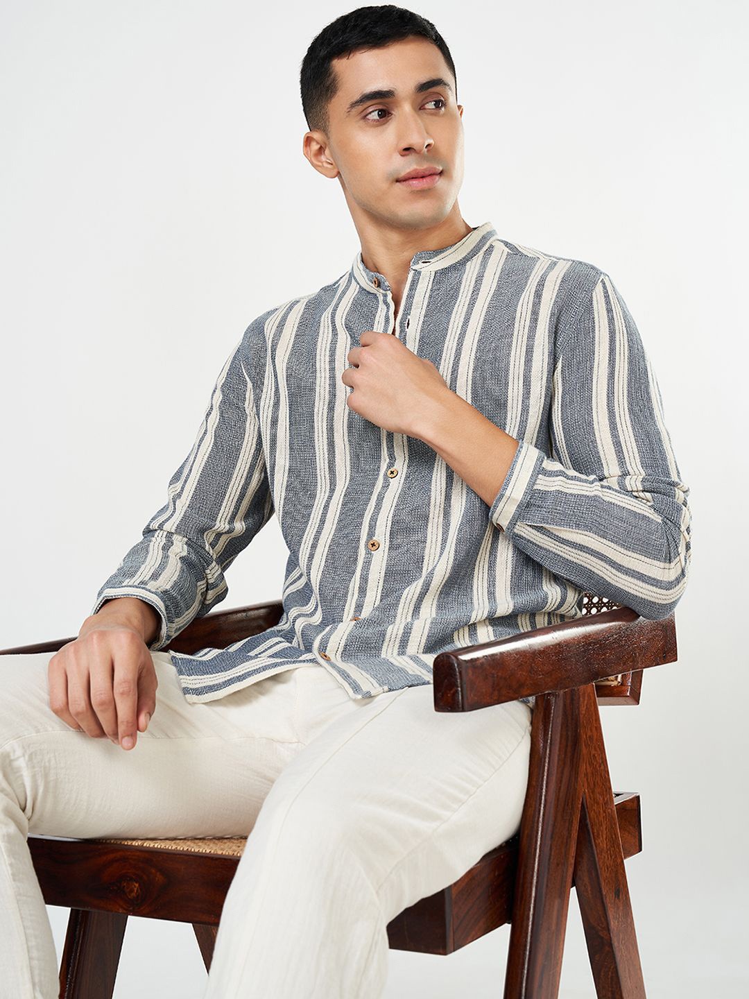

7 Alt by Pantaloons Men Band Collar Vertical Striped Cotton Relaxed Fit Casual Shirt, Grey