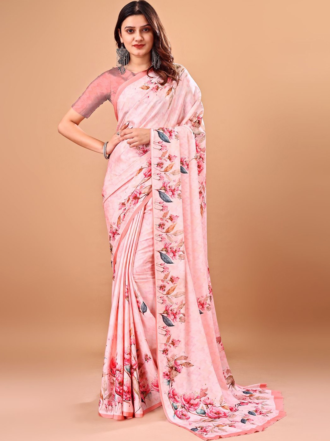 

Avyay Creation Floral Printed Georgette Saree, Peach