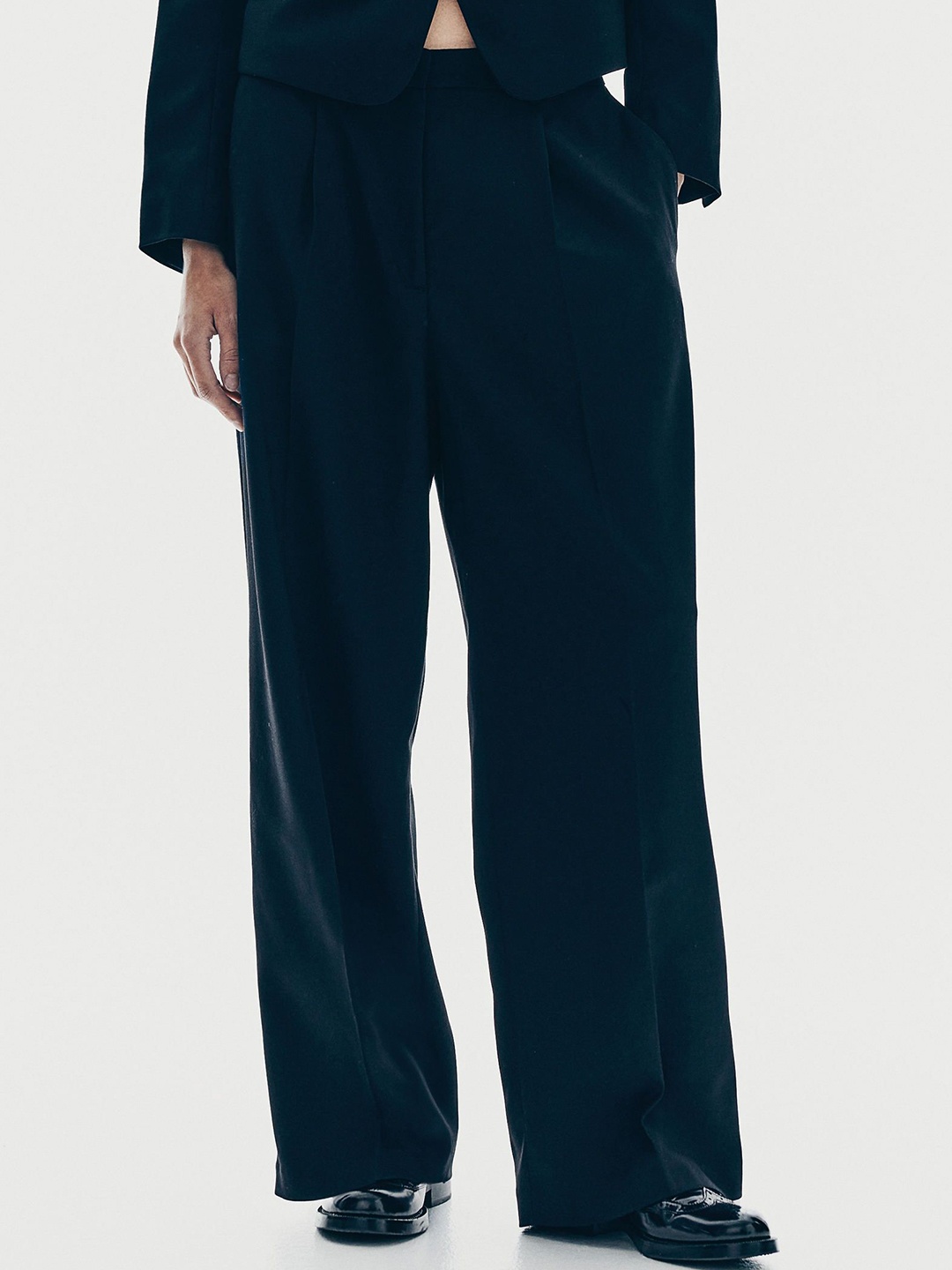 

H&M Straight Tailored Trouser, Black