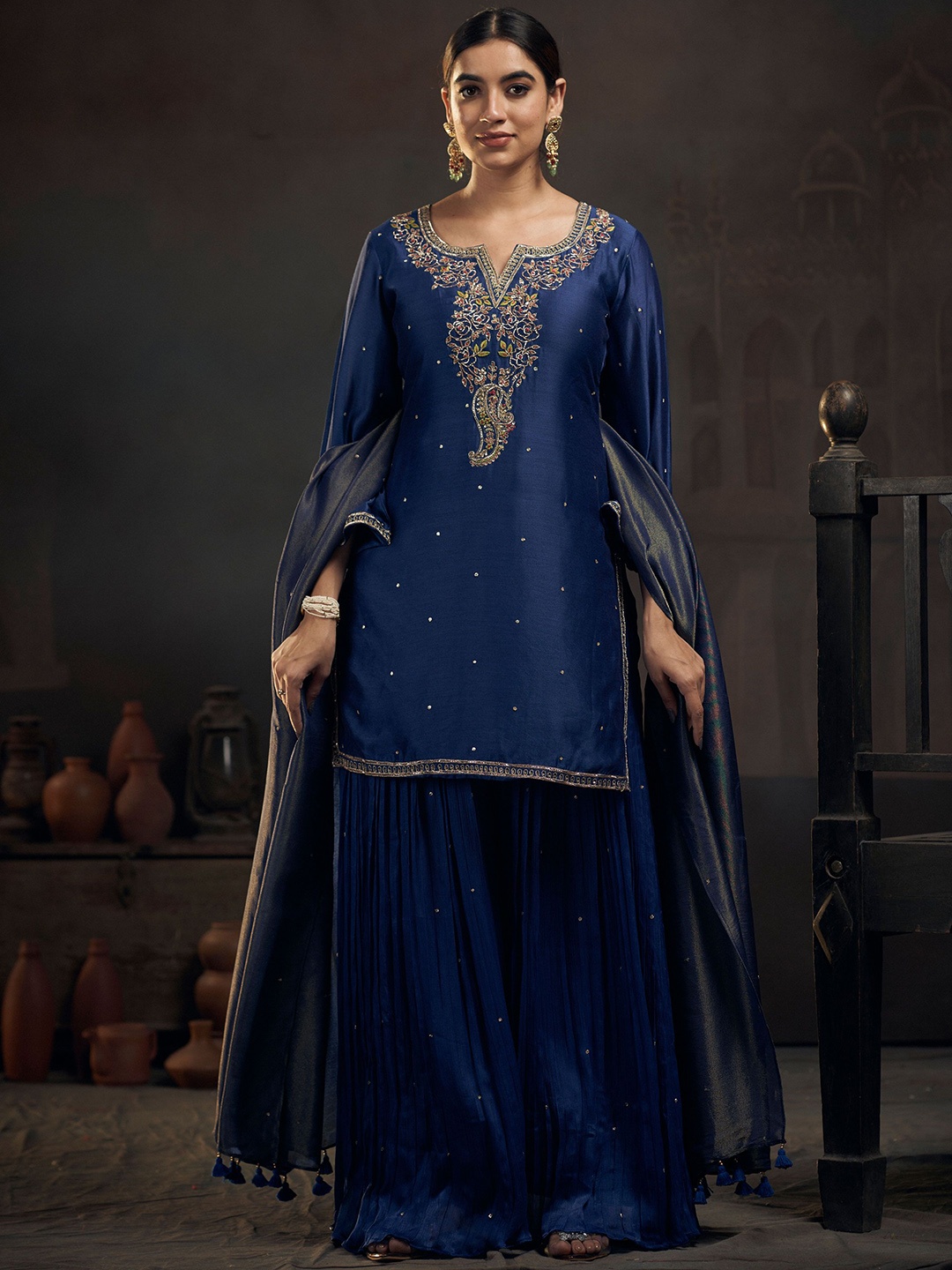 

HIRIKA&DHRUTI Women Embroidered Kurta with Sharara & With Dupatta, Blue