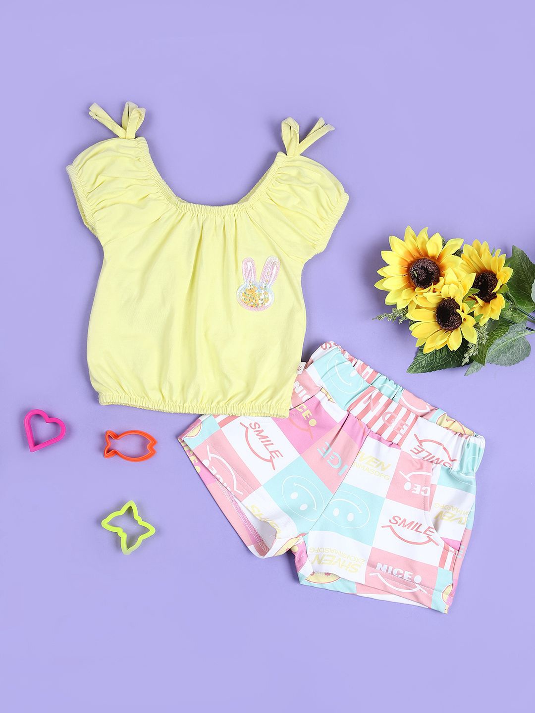 

V-Mart Girls Typography Printed Pure Cotton T-shirt with Shorts, Yellow