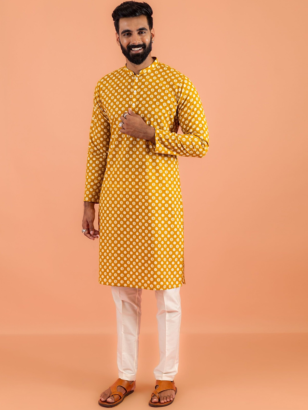 

KISAH Mandarin Collar Geometric Printed Straight Kurta with Trousers, Mustard