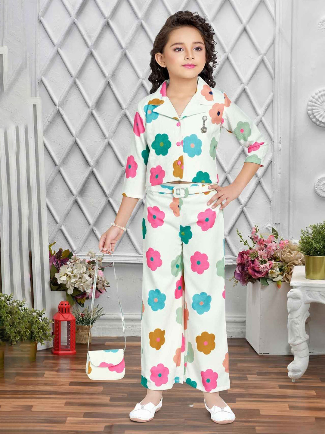 

Lagorii Girls Printed Notched Lapel Collar Shirt With Trouser, White