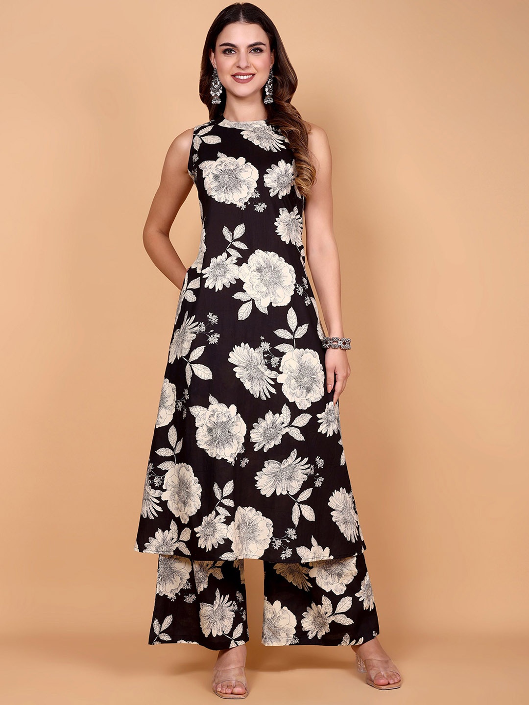 

Vastara the Label Floral Printed Organic Cotton Sleeveless A-Line Kurta With Trouser, Black