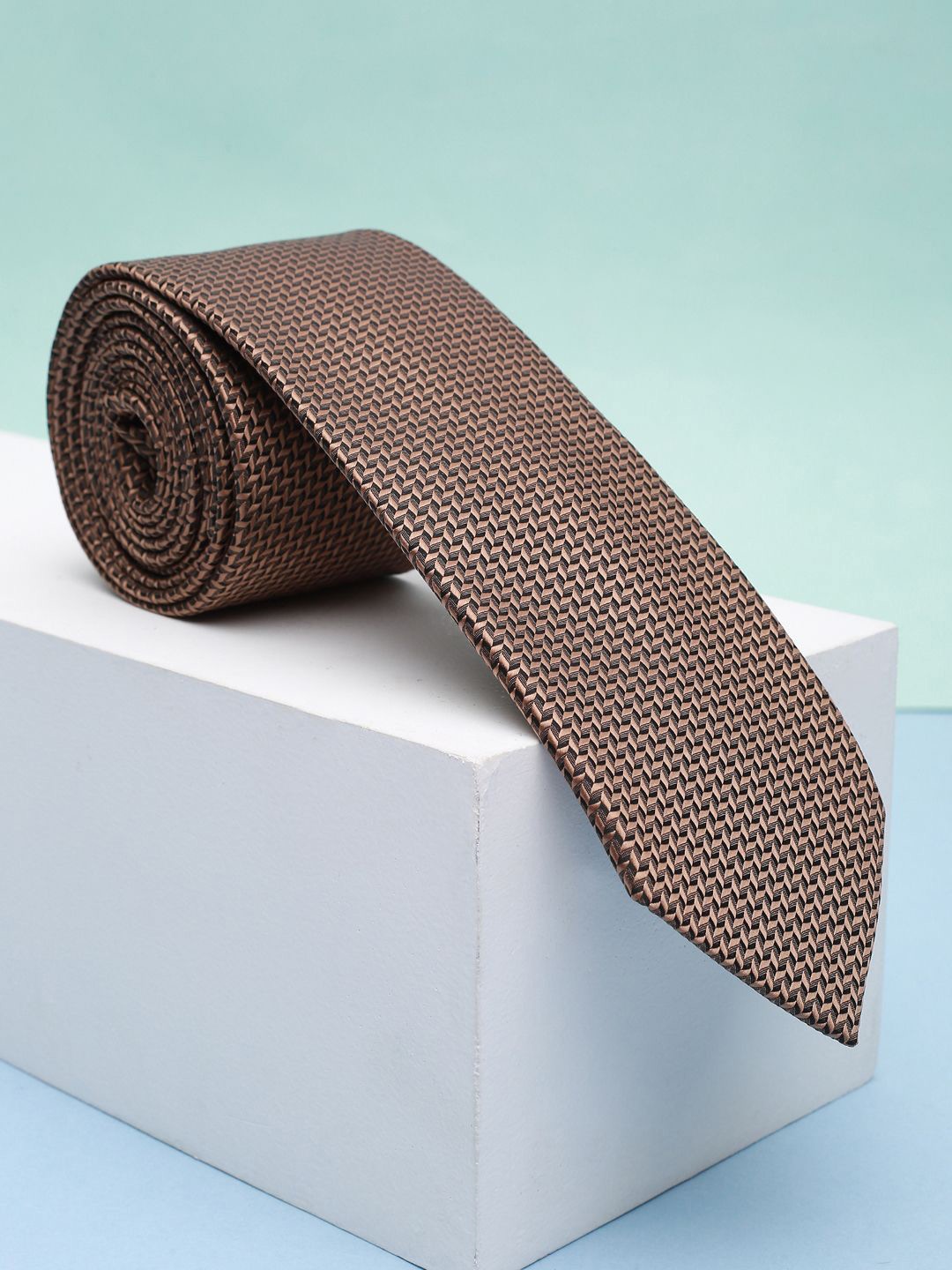 

Van Heusen Men Printed Skinny Tie, Brown
