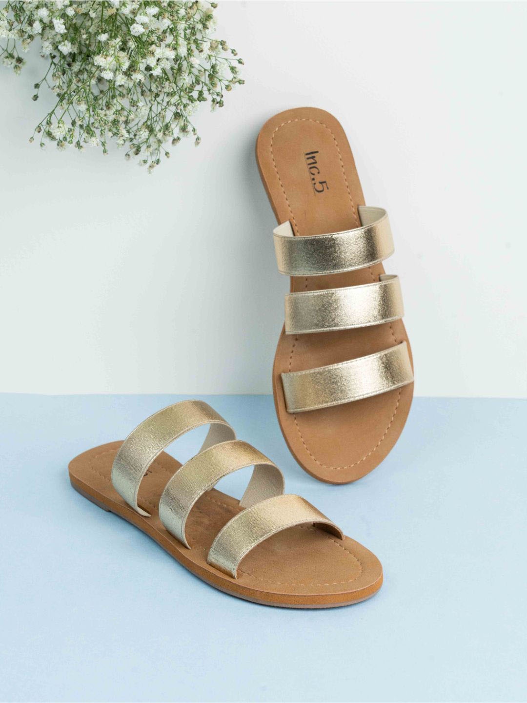 

Inc 5 Women Open Toe Flats, Gold