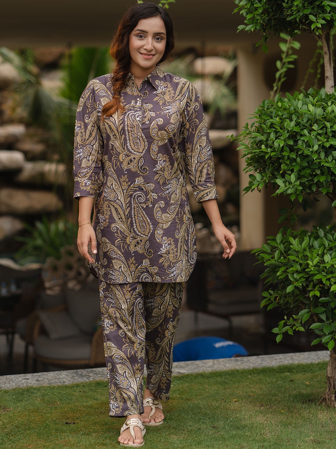 

Zeyo Paisley Printed Shirt Collar Three-Quarter Sleeves Top With Trouser, Purple