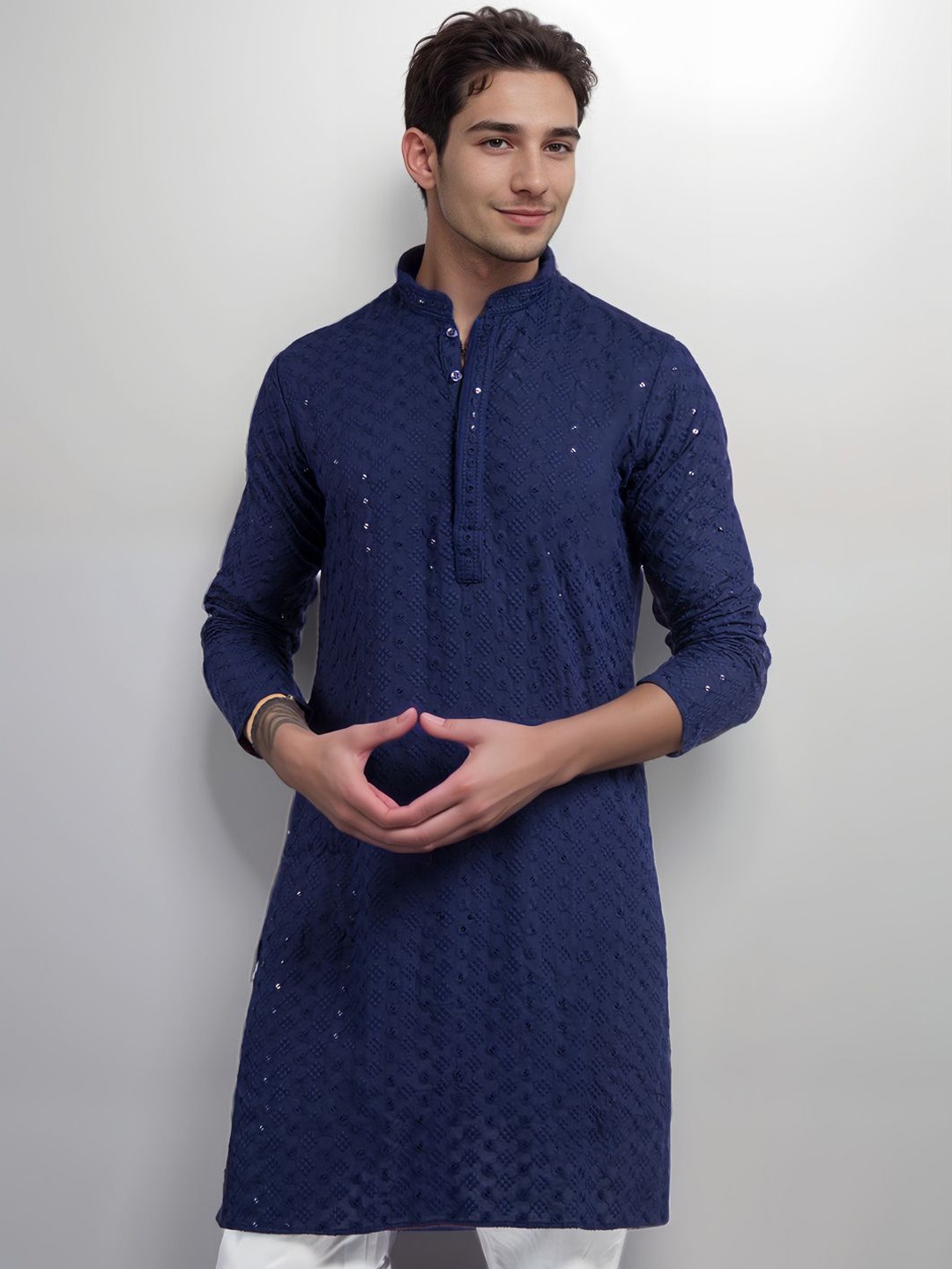 

DEVOILER Men Sequinned Grandeur & Majestic Artwork Kurta, Navy blue