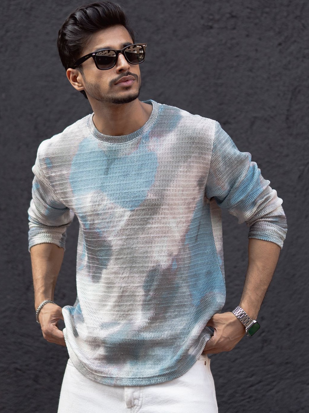

Powerlook Men Self Design Round Neck Cotton T-shirt, Grey