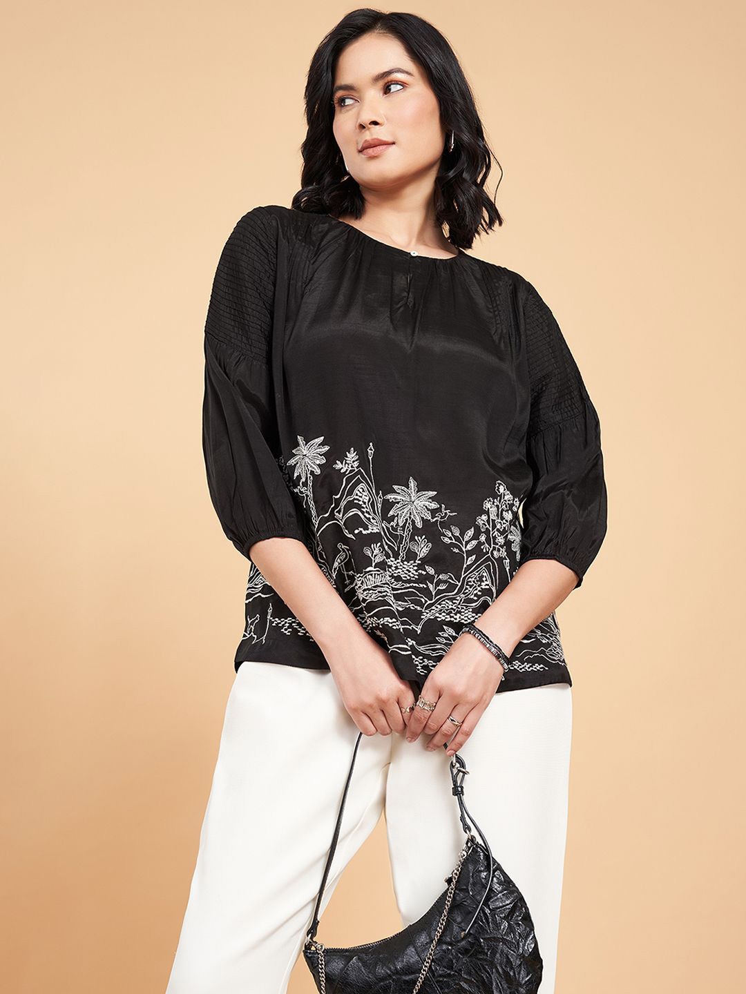 

Marigold Lane Women Tropical Printed Puff Sleeves Top, Black