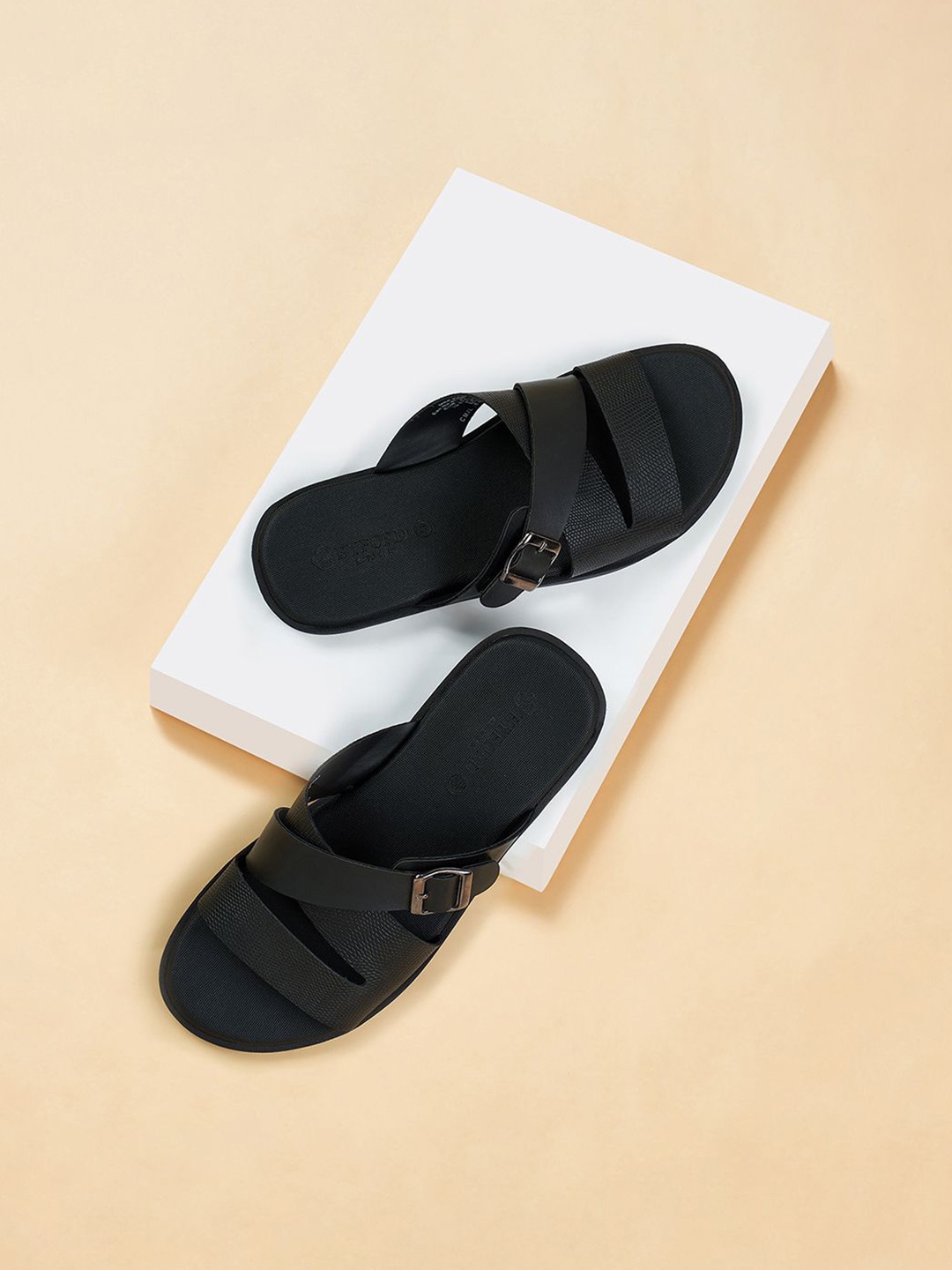 

BYFORD by Pantaloons Men Ethnic PU Comfort Sandals, Black