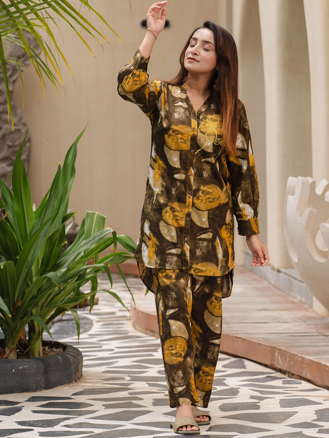 

Zeyo Abstract Printed Mandarin Collar Long Sleeves Shirt With Trouser, Yellow