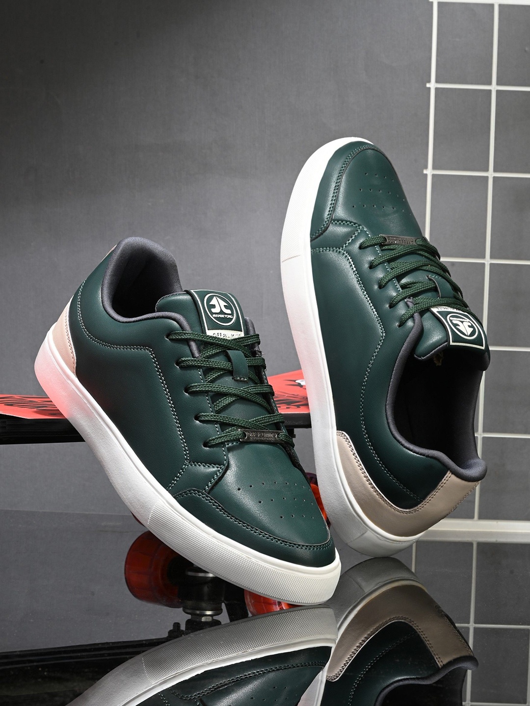 

OFF LIMITS Men Textured Lace-Ups Sneakers, Green