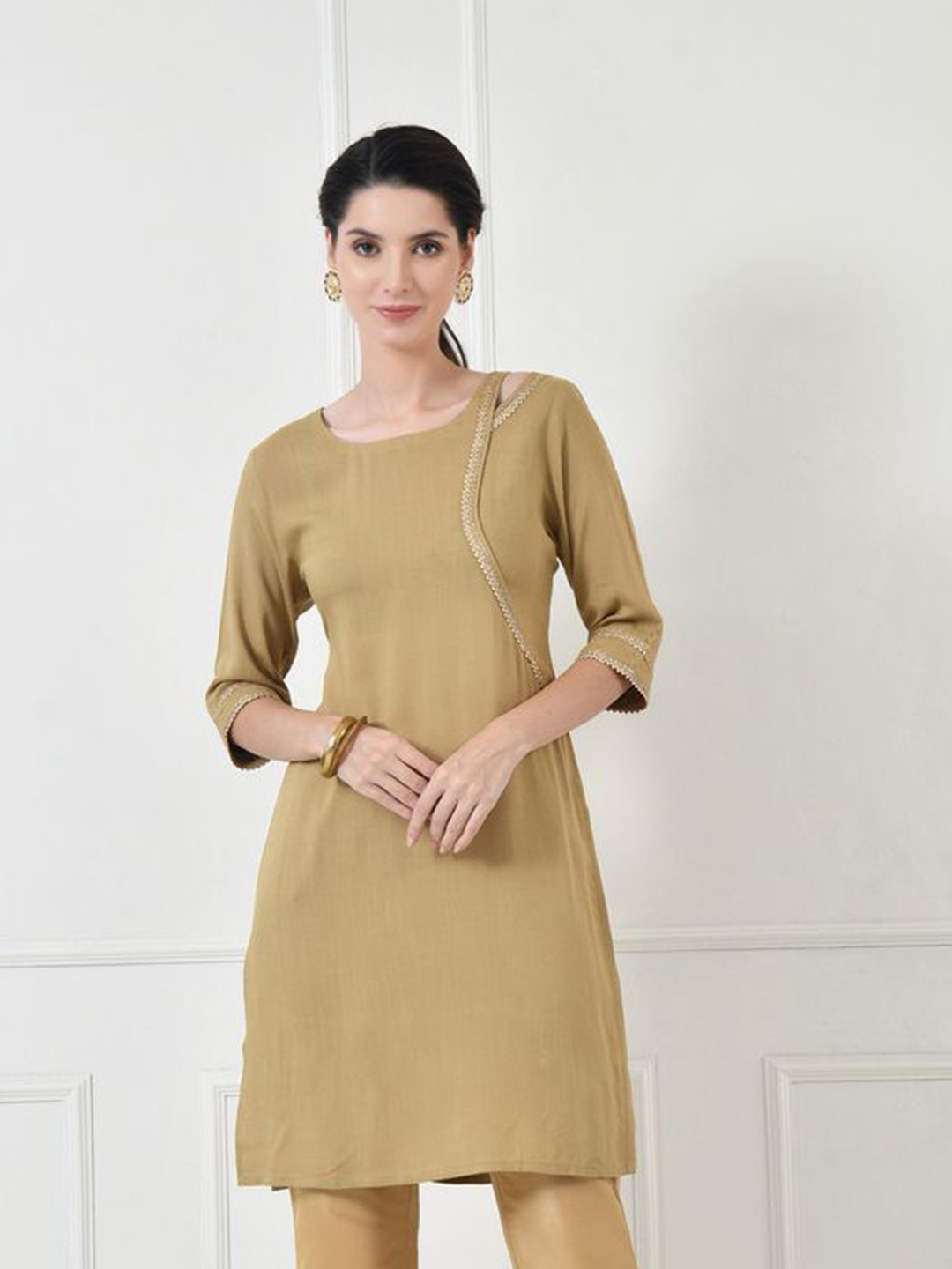 

TOLIKE Women Pure Cotton Round Neck Straight Kurta, Tan