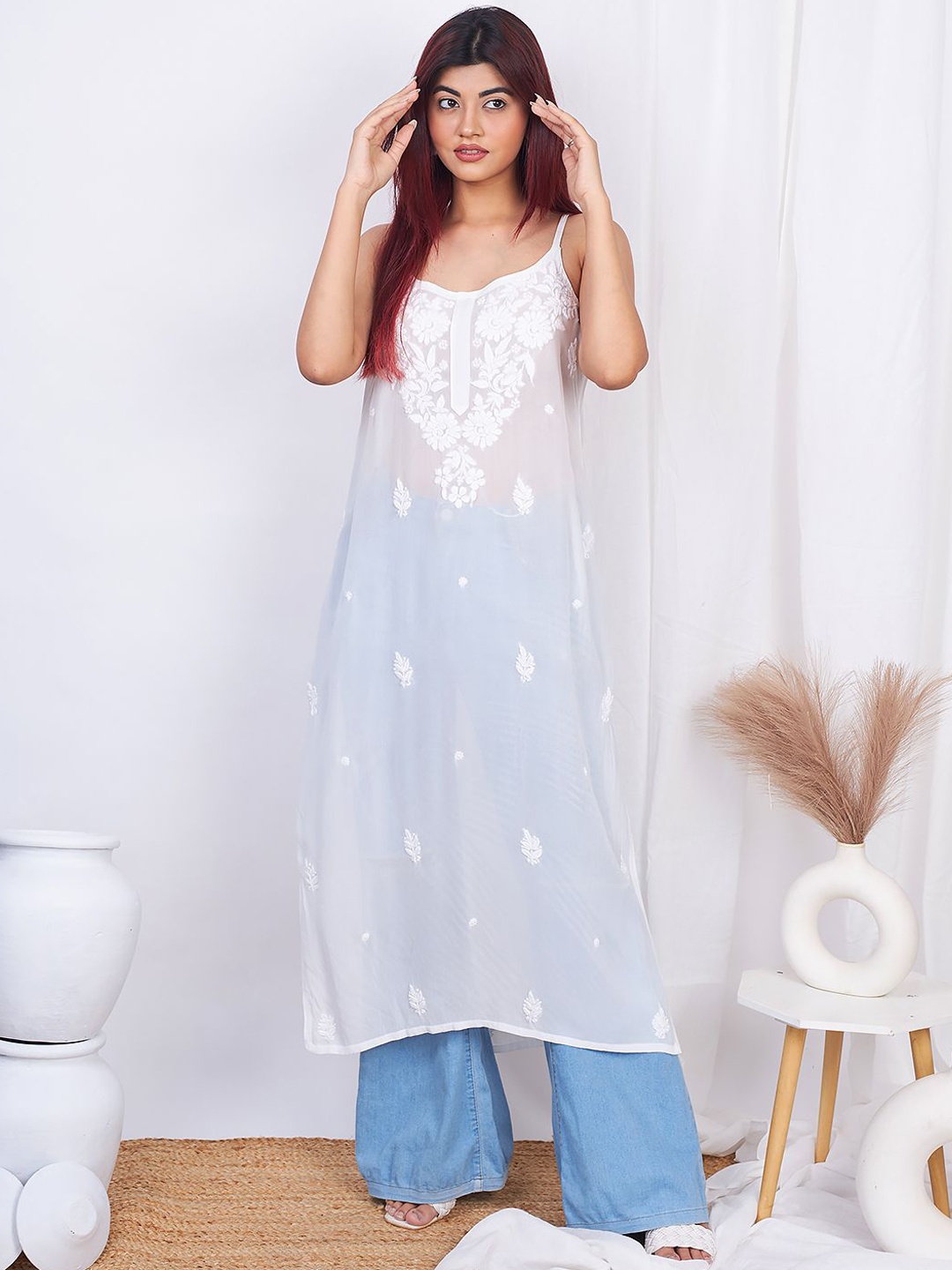 

The Chikan Label Floral Embroidered Chikankari Straight Kurta, White
