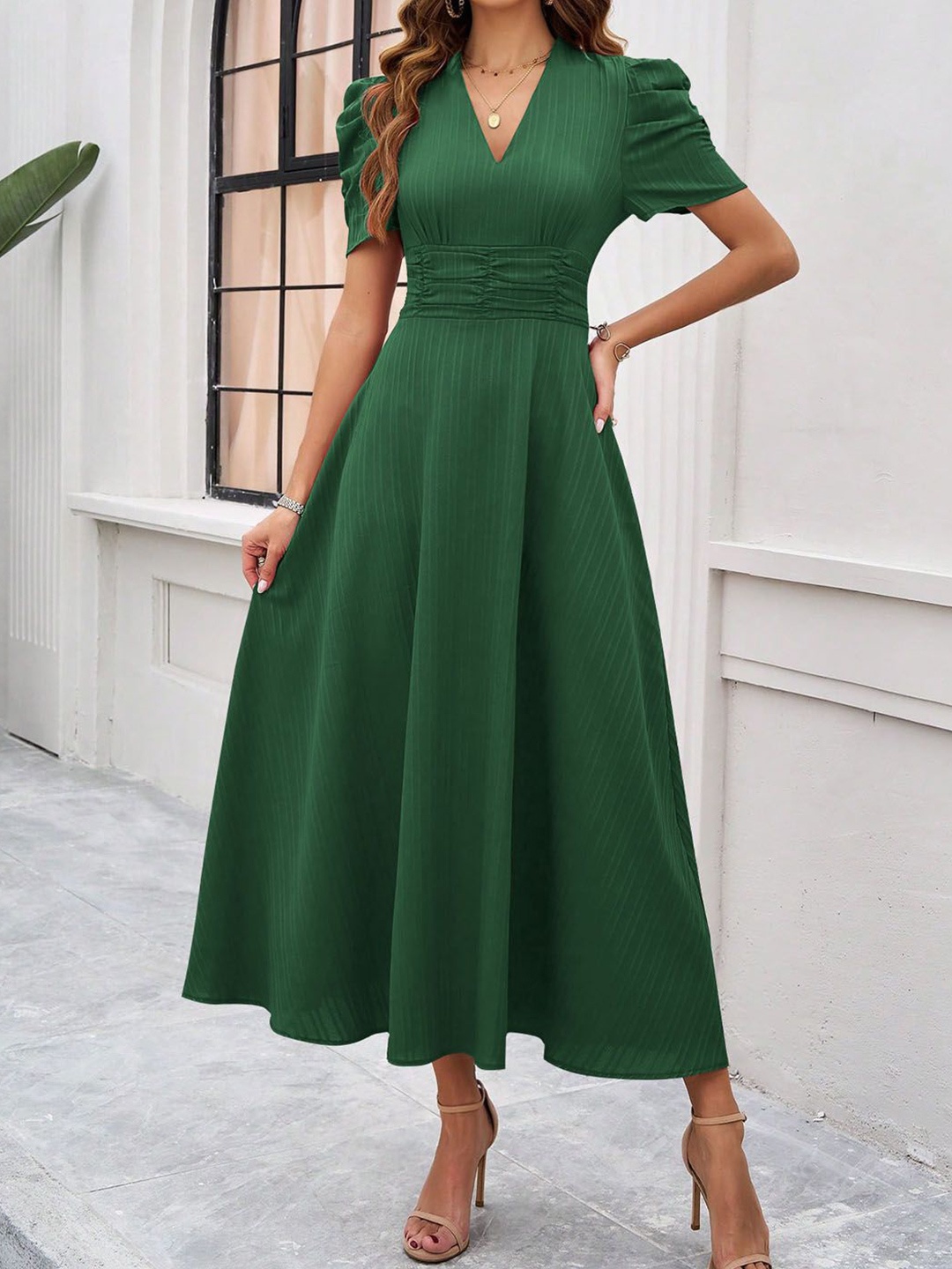 

StyleCast Short Sleeves Regular Sleeves Empire Midi Dress, Green