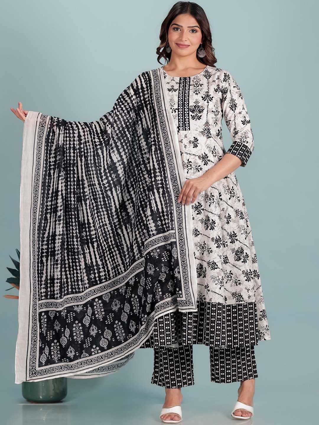 

Aramya Floral Printed Mirror Work Pure Cotton Anarkali Kurta With Trouser With Dupatta, White