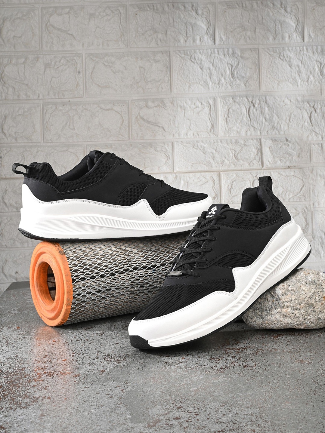 

OFF LIMITS Men Mesh Running Non-Marking Shoes, Black