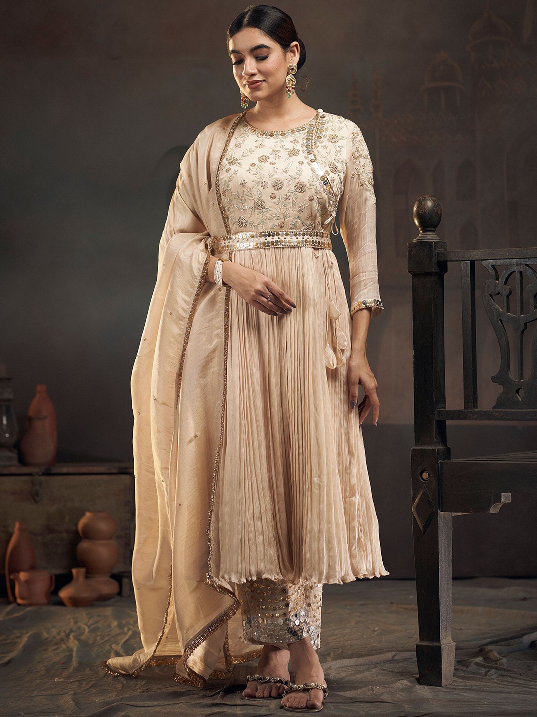 

HIRIKA&DHRUTI Women Embroidered Kurta with Harem Pants & With Dupatta, Beige