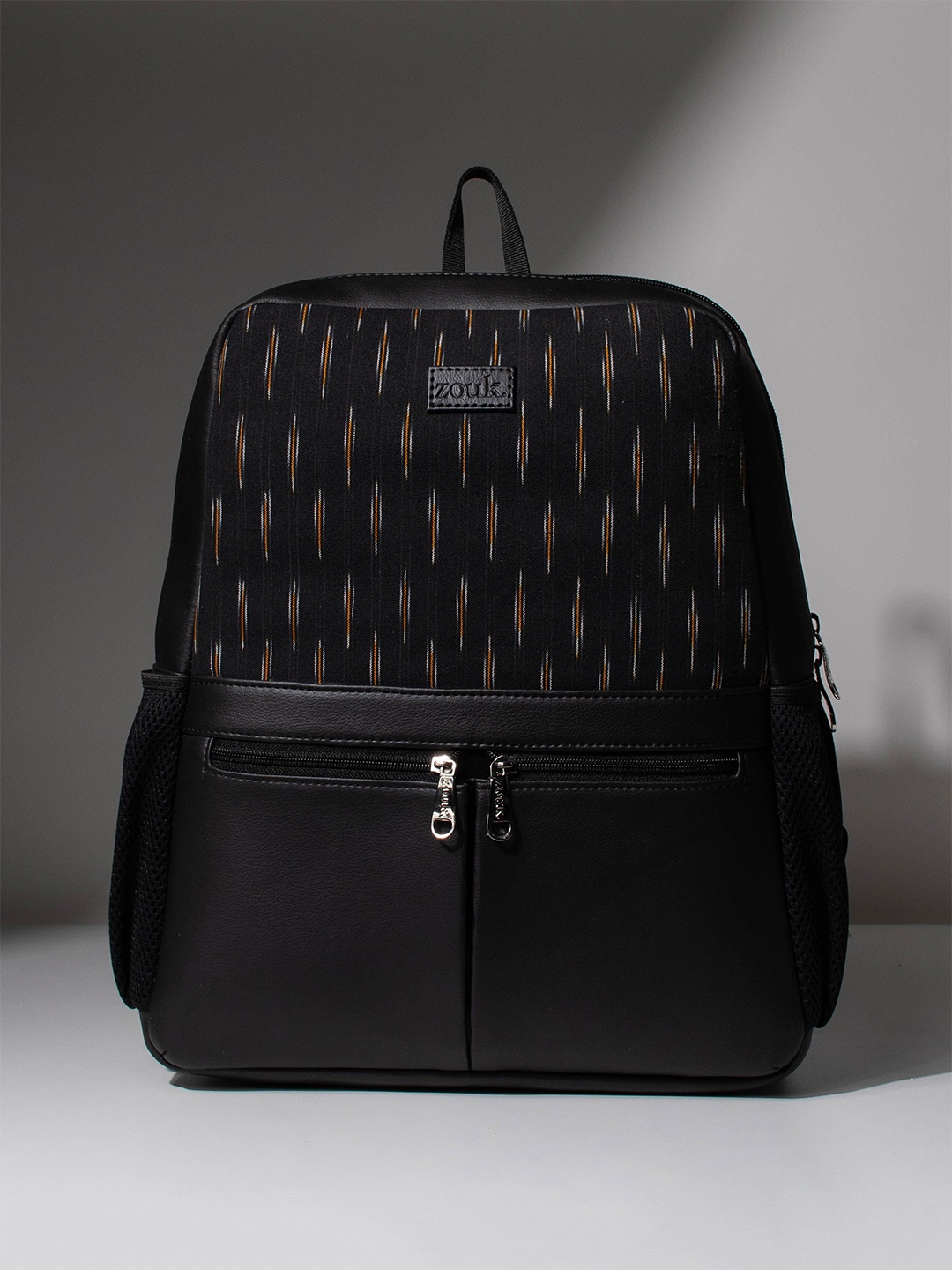 

ZOUK Unisex Non-Padded Zip Pocket Backpack, Black