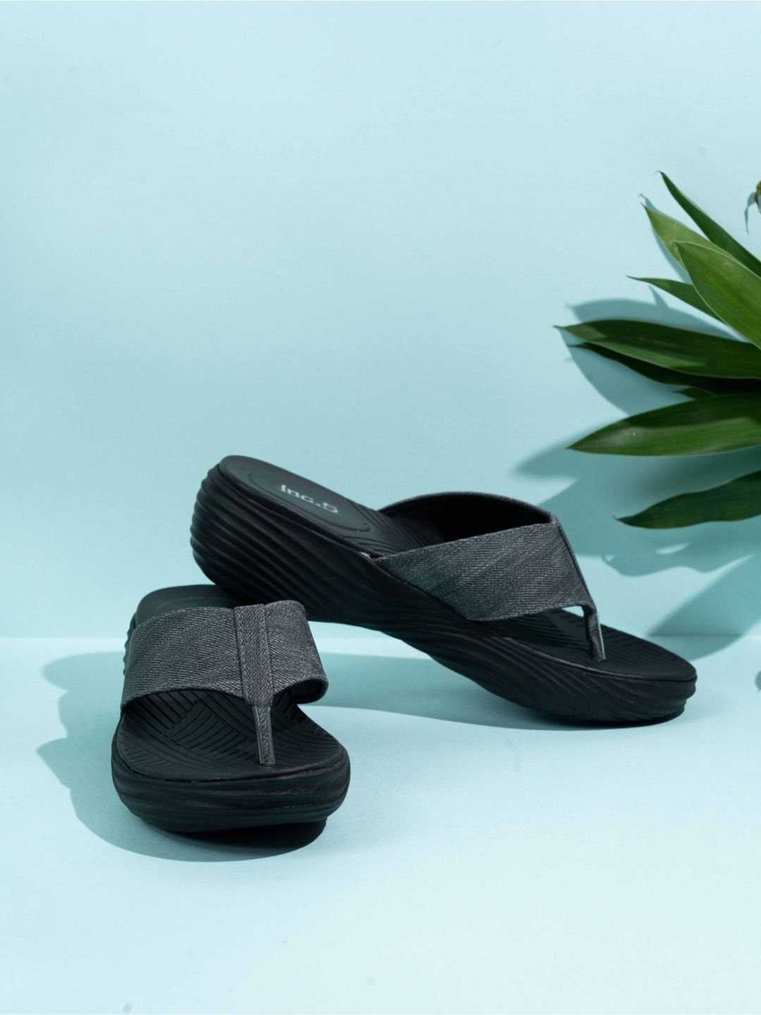 

Inc 5 Women Open Toe Wedge Heel Sandals, Black