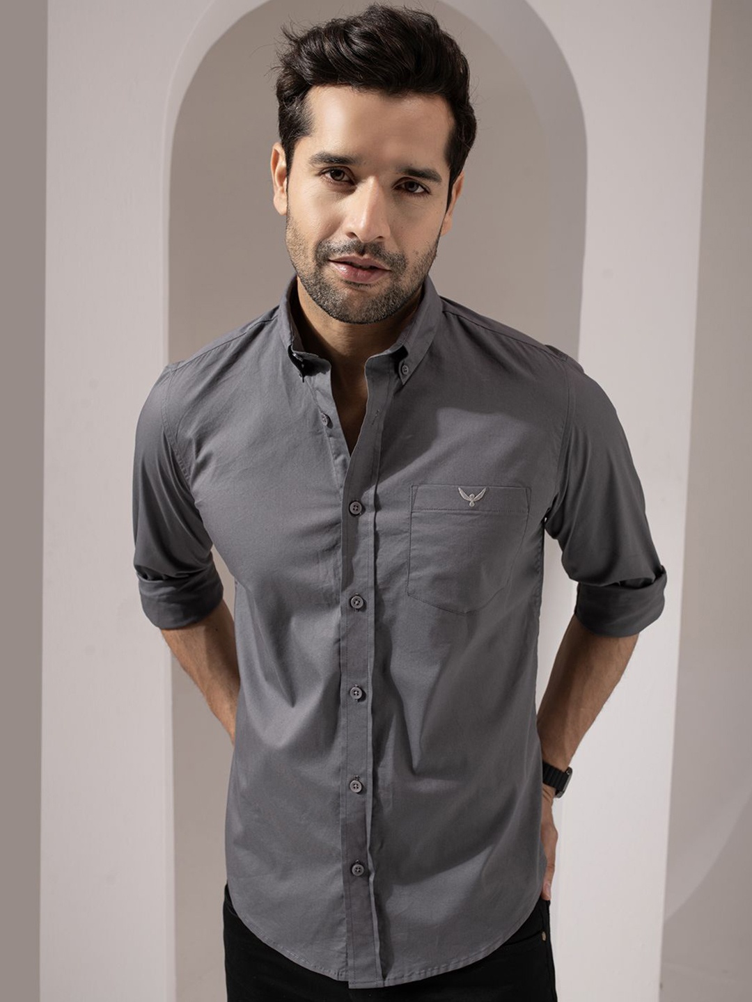 

Perch Men Dark Gray Solid Cotton Shirt, Grey