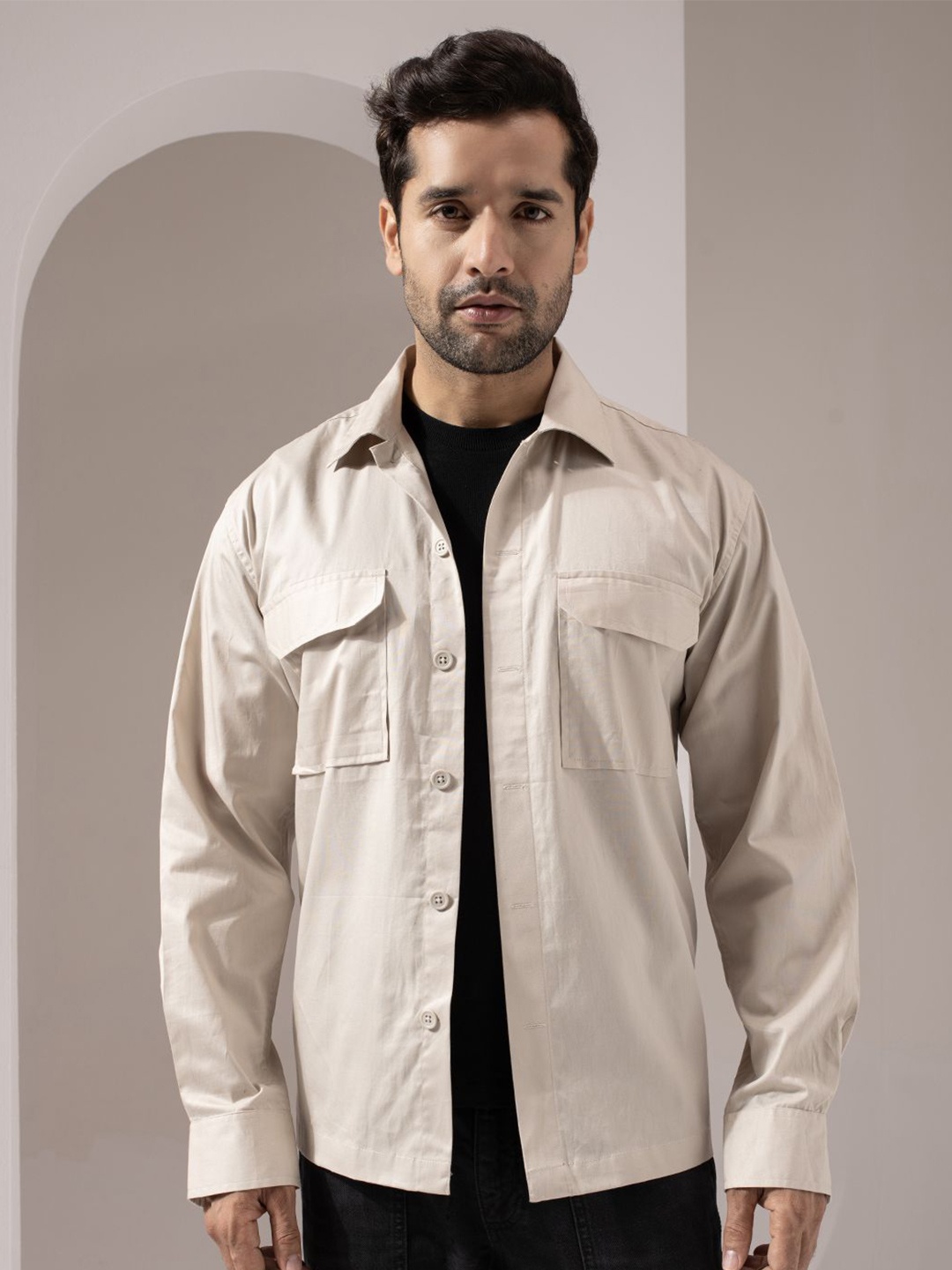 

Perch Men Beige Solid Two Pocket Shacket