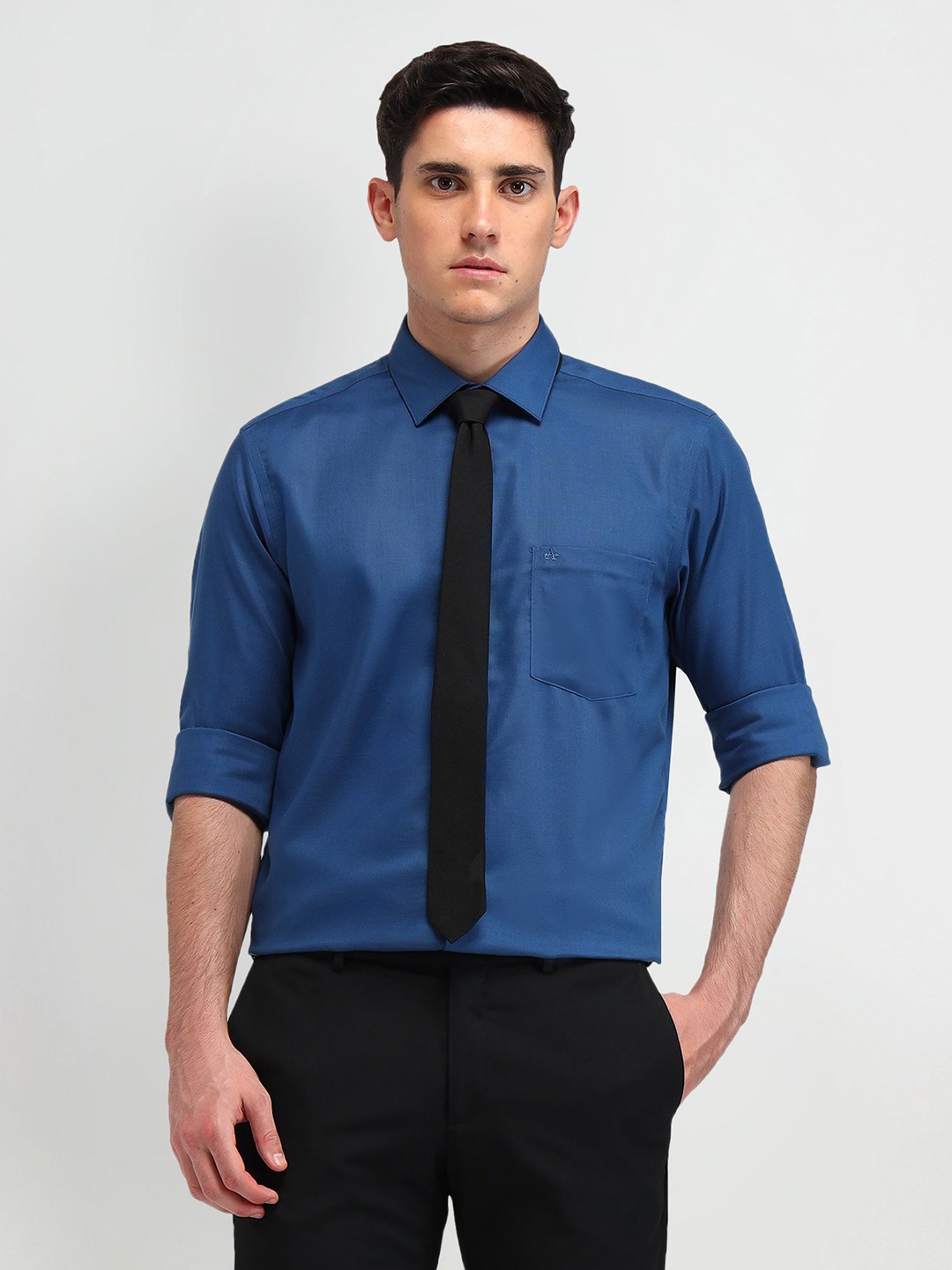 

Arrow Men Classic Spread Collar Solid Cotton Formal Shirt, Blue