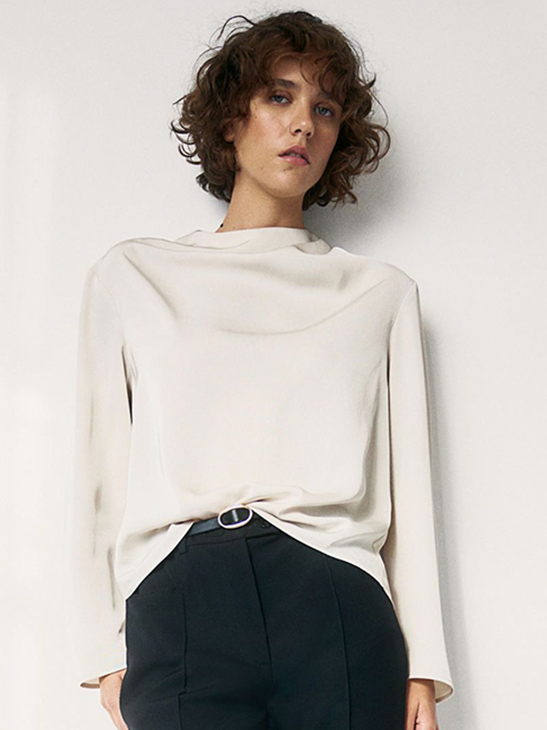 

H&M Women Long Sleeve Twill Blouse, White
