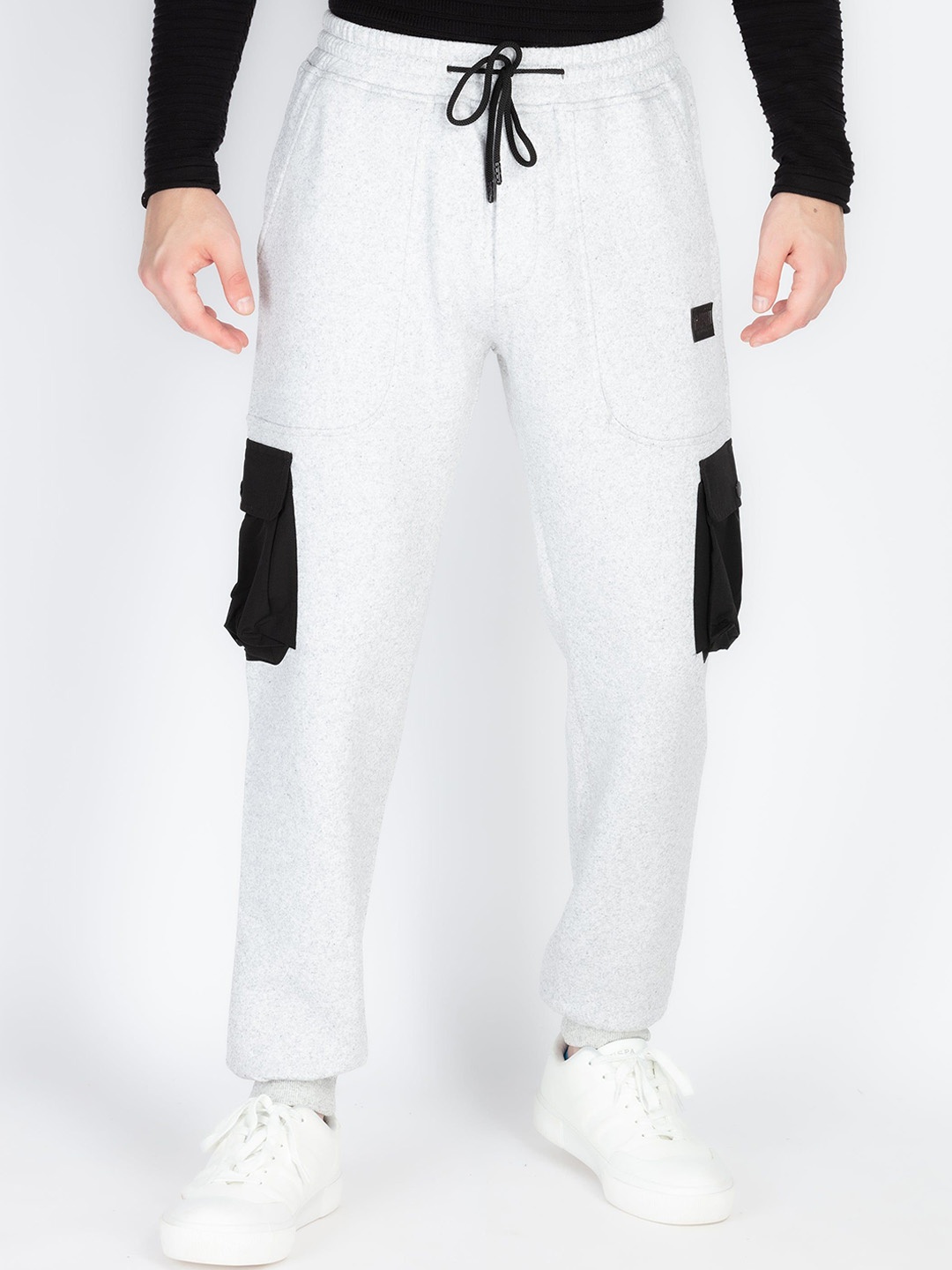 

Status Quo Men Colorblocked Mid-Rise Joggers, Off white
