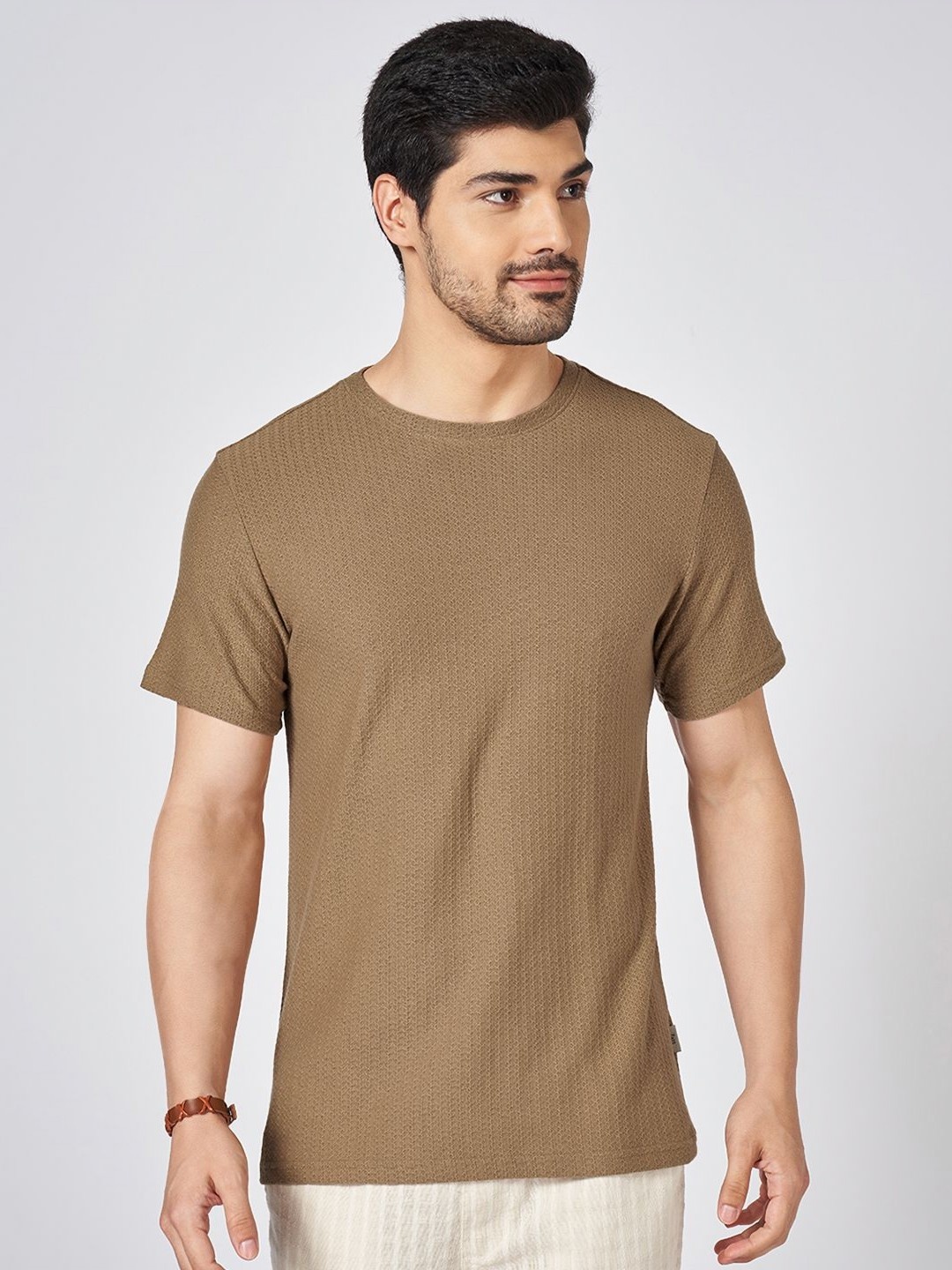 

7 Alt by Pantaloons Men Mandarin Collar Pockets Slim Fit T-shirt, Olive