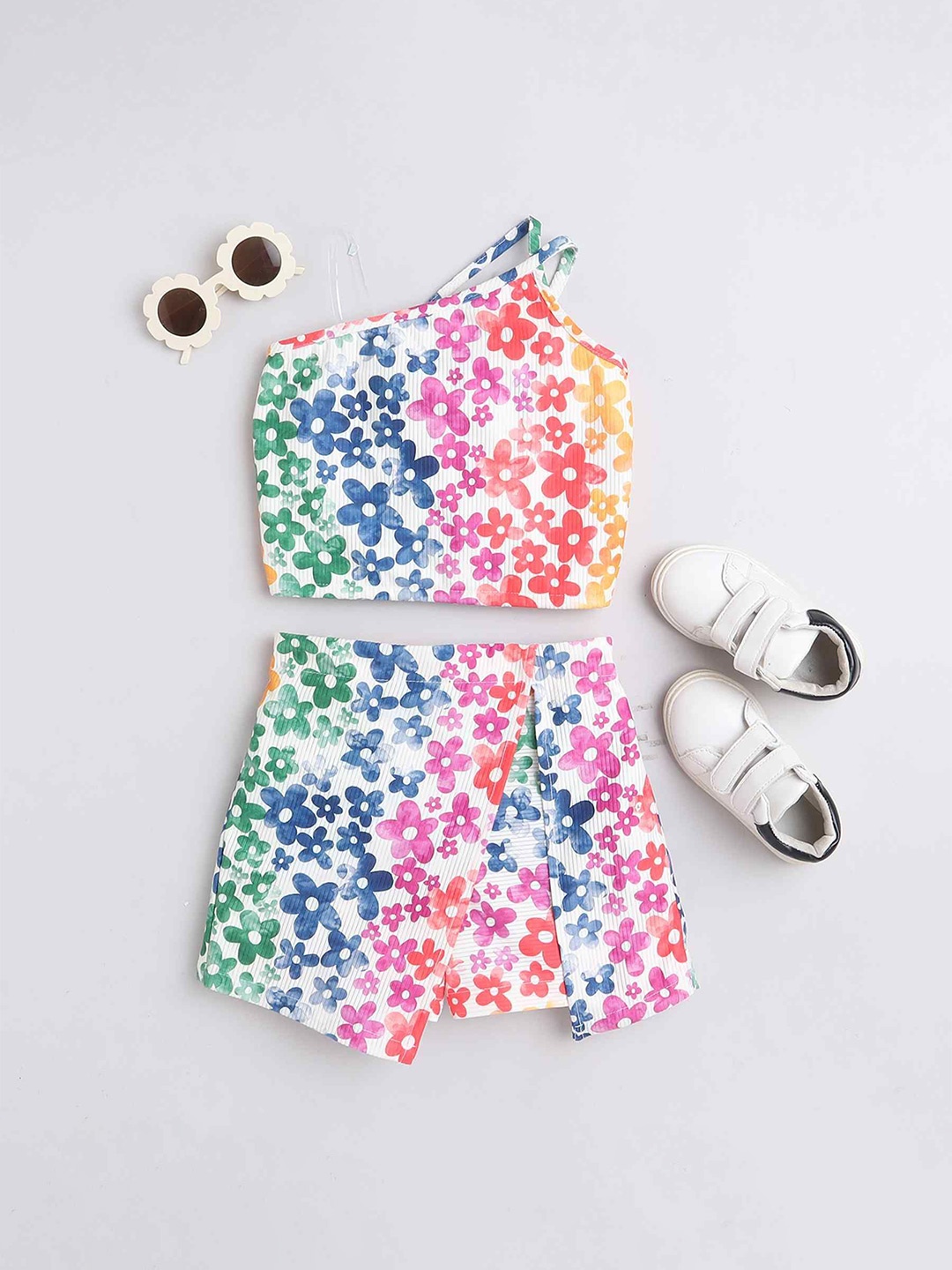 

taffykids Girls Floral Printed One Shoulder Sleeveless Top With Shorts, White