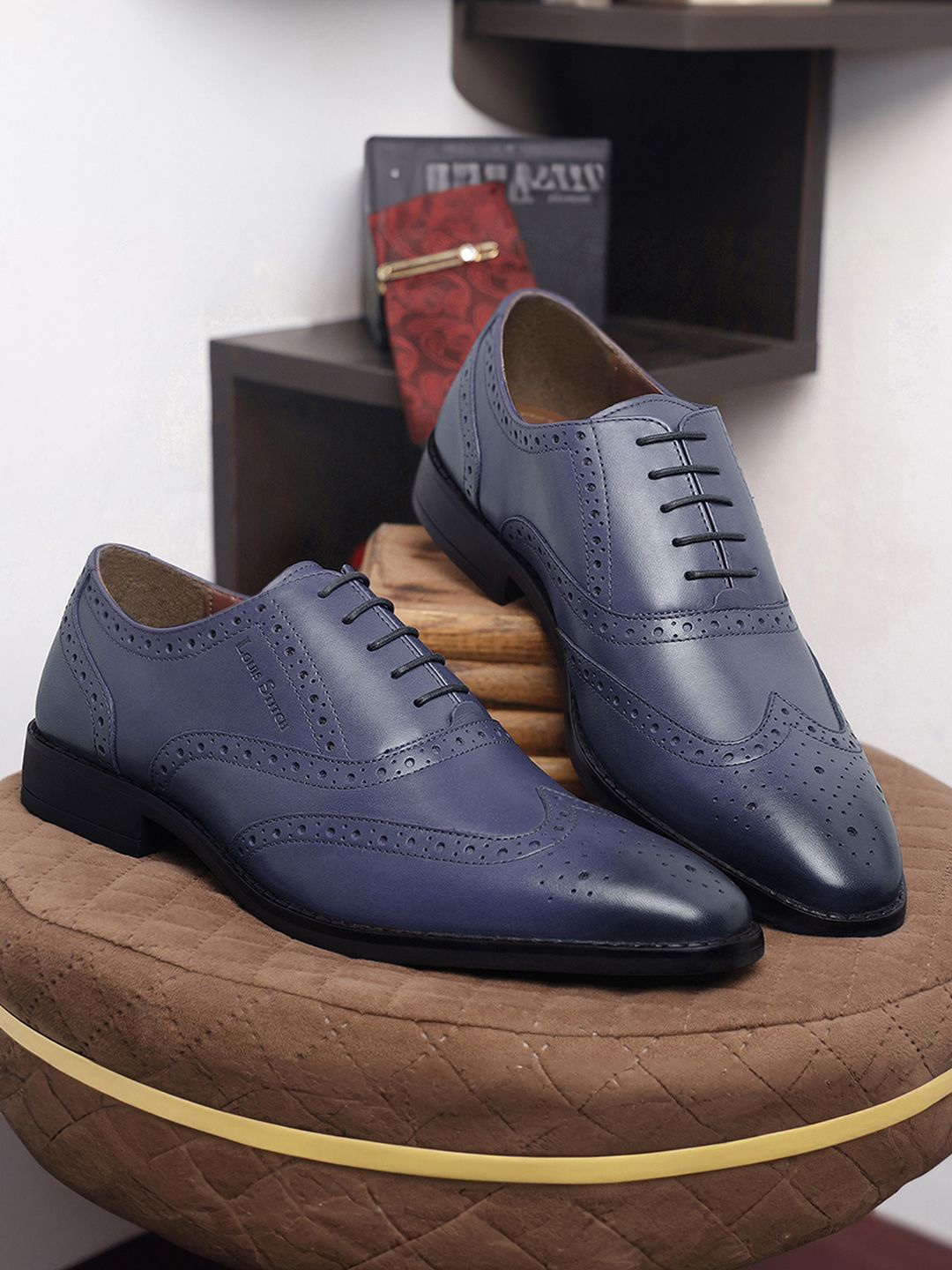 

LOUIS STITCH Men Textured Formal Brogues, Blue