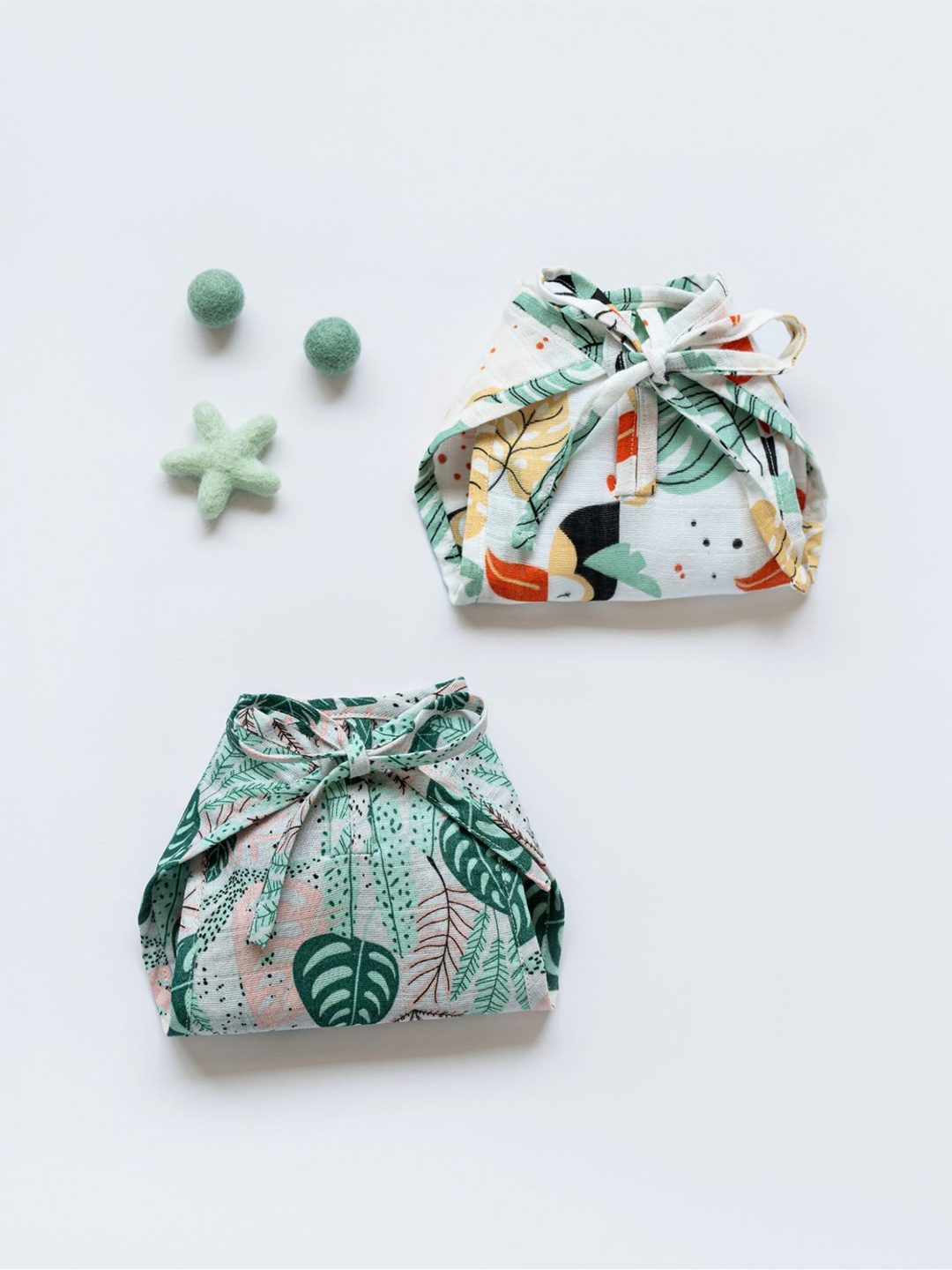 

cocoon care Kids Set Of 2 Bamboo Muslin Printed Comfortable & Adjustable Nappies, Green