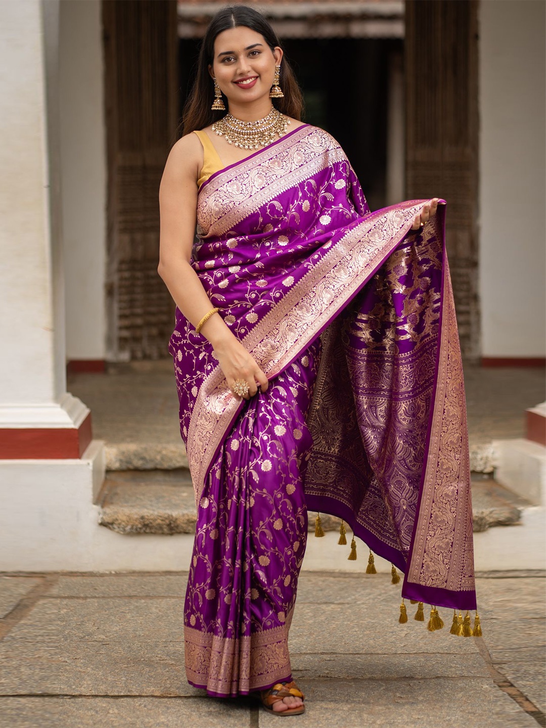 

I LOVE SAREES Woven Design Zari Pure Silk Banarasi Saree, Purple