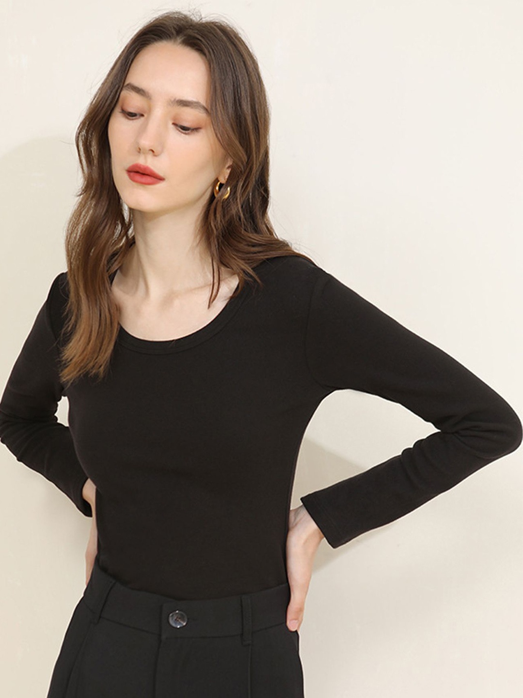 

LULU & SKY Women Round Neck Long Sleeves Top, Black