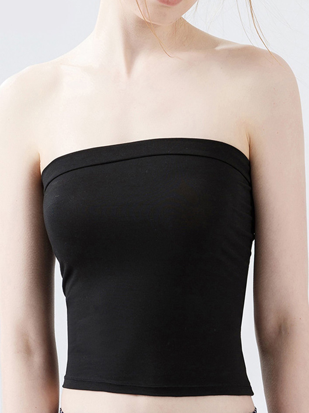 

LULU & SKY Strapless No Sleeves Tube Crop Top, Black
