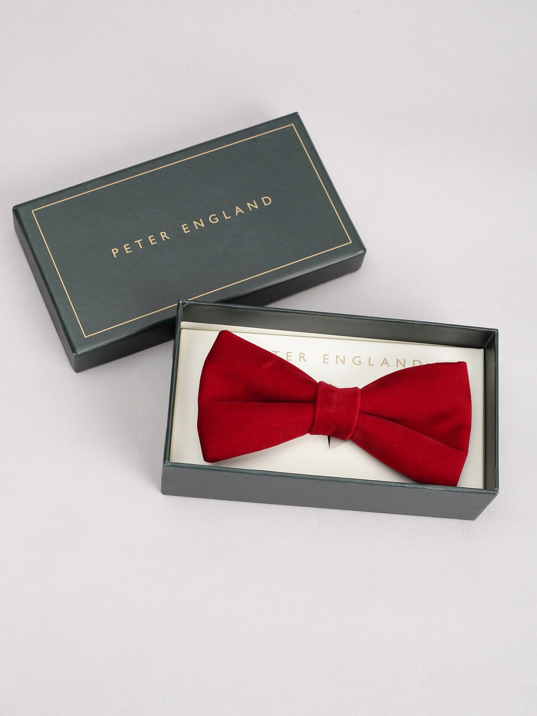 

Peter England Men Solid Bow Tie, Red