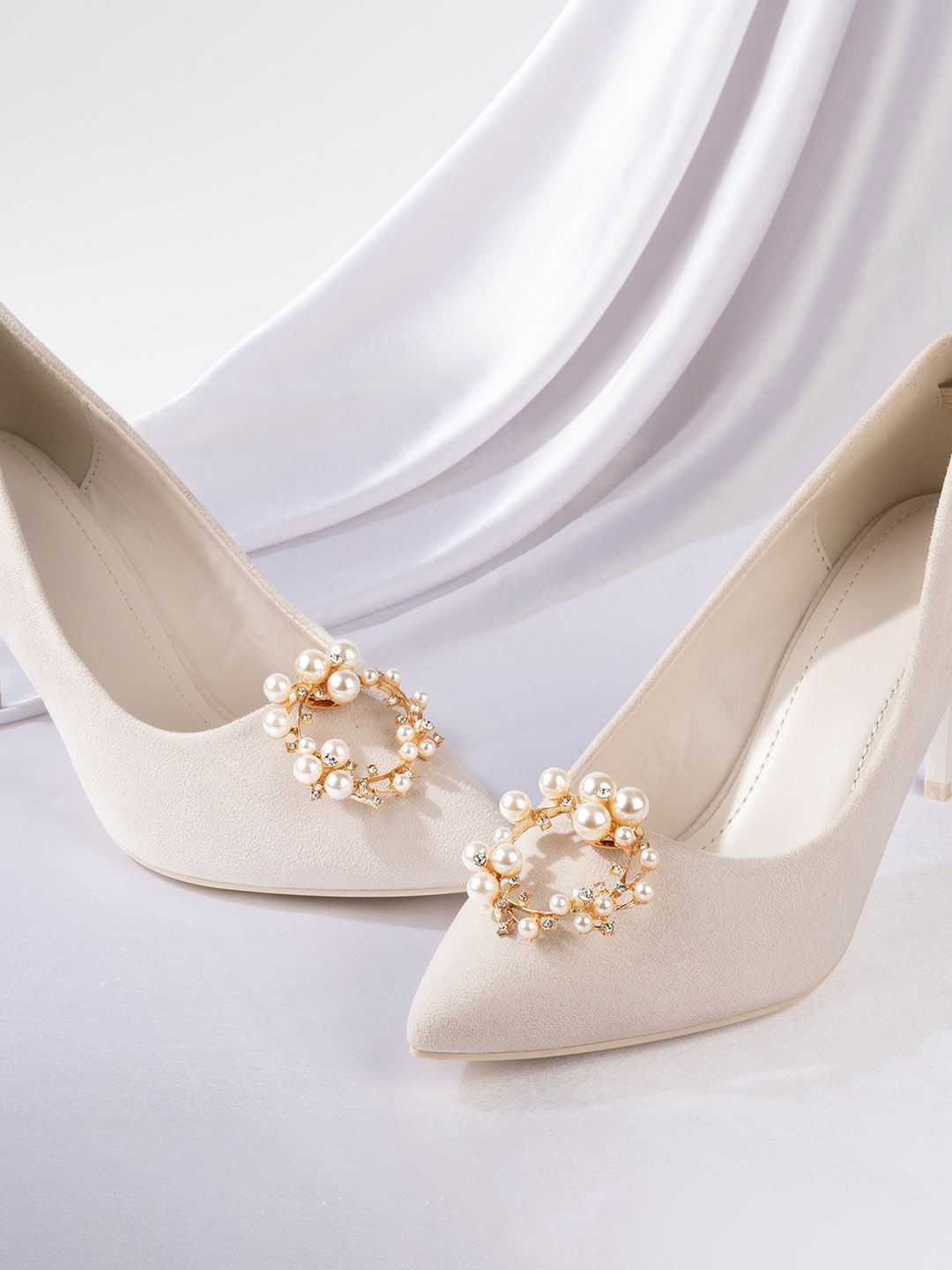

JOKER & WITCH Ros Essence Stone Studded & Beaded Shoe Charm Jibbitz, Gold