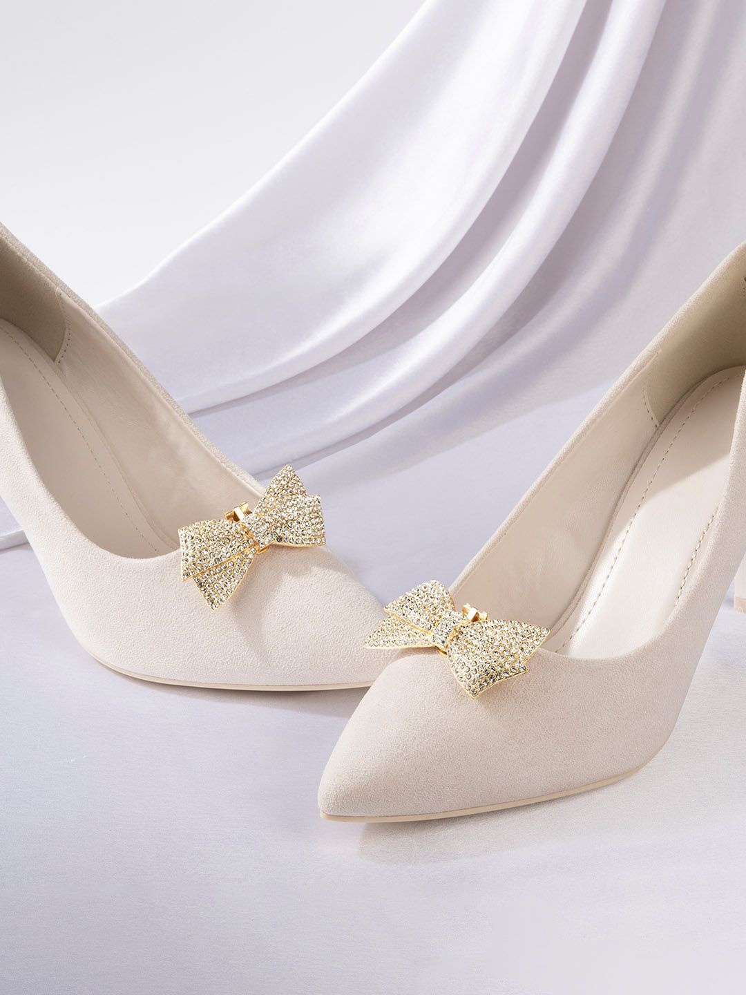 

JOKER & WITCH Set Of 2 Serenia Gold Shoe Charm Jibbitzs