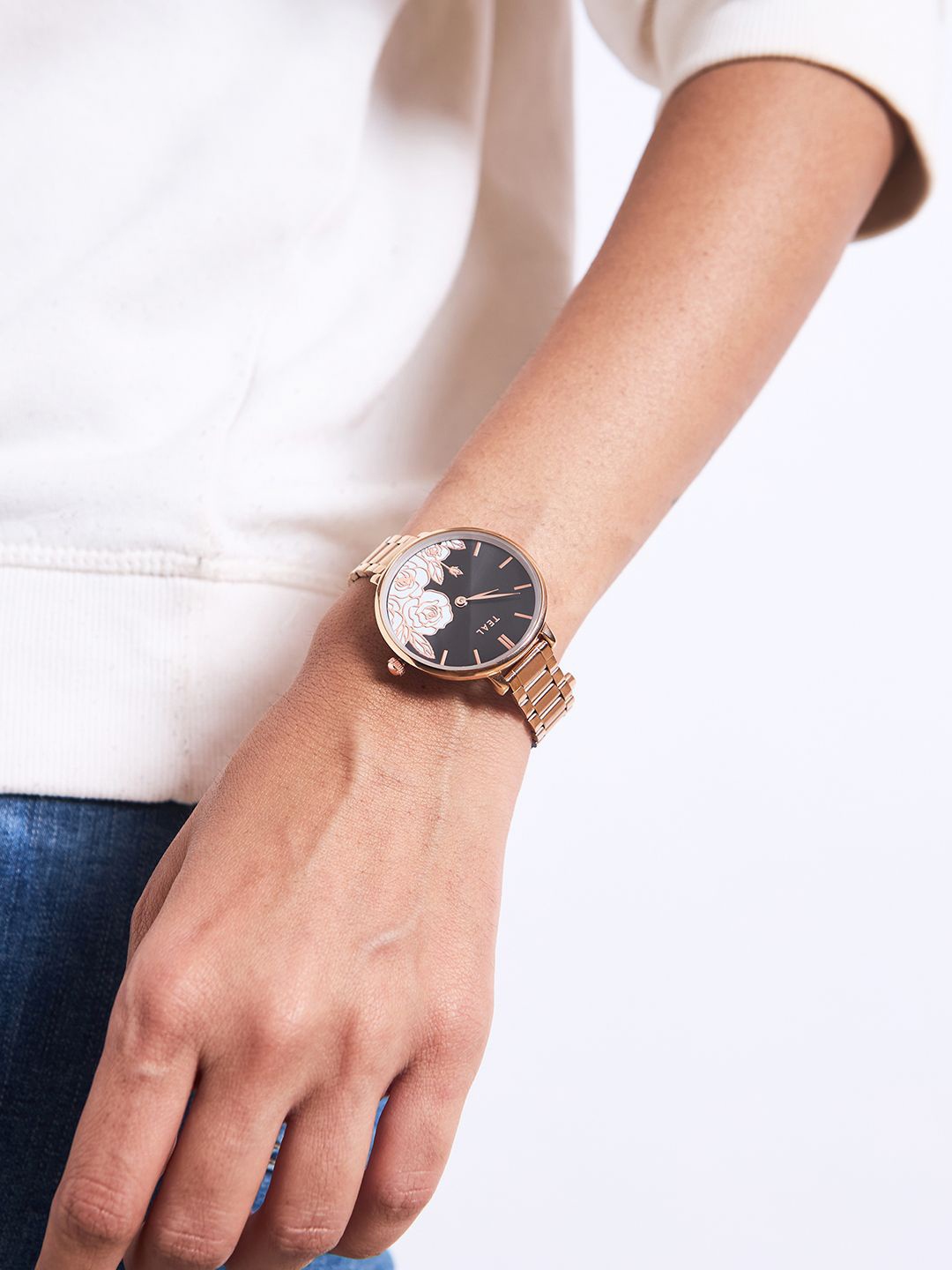

TEAL BY CHUMBAK Women Printed Dial & Stainless Steel Straps Analogue Watch 8907605139253, Black