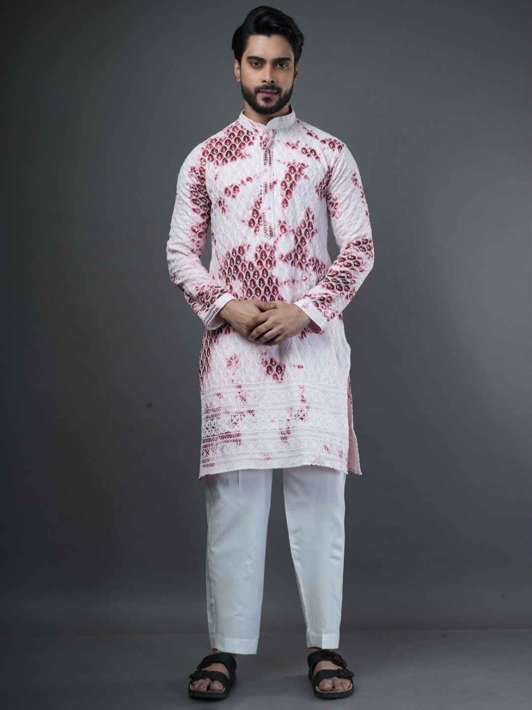 

ARYA Mandarin Collar Embellished Thread Work Straight Kurta, Red