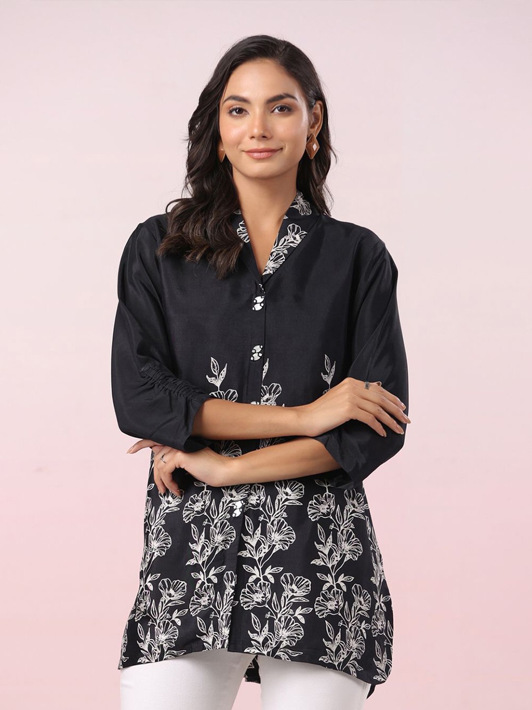 

JISORA Women Floral Printed Shirt Style Top, Black