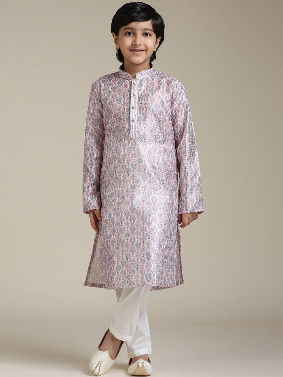 

Manyavar Boys Floral Printed Mandarin Collar Sequinned Straight Kurta With Pyjamas, Pink